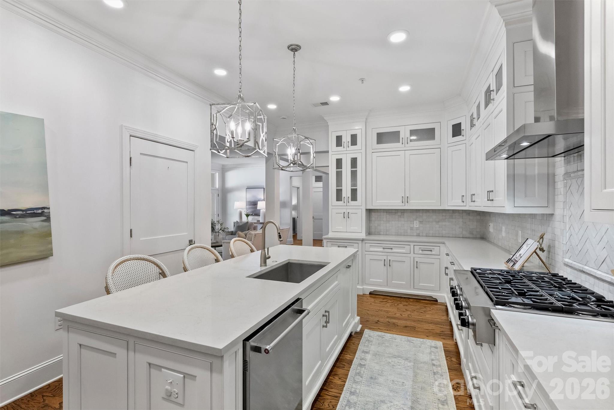 2251 Selwyn Avenue — Charlotte