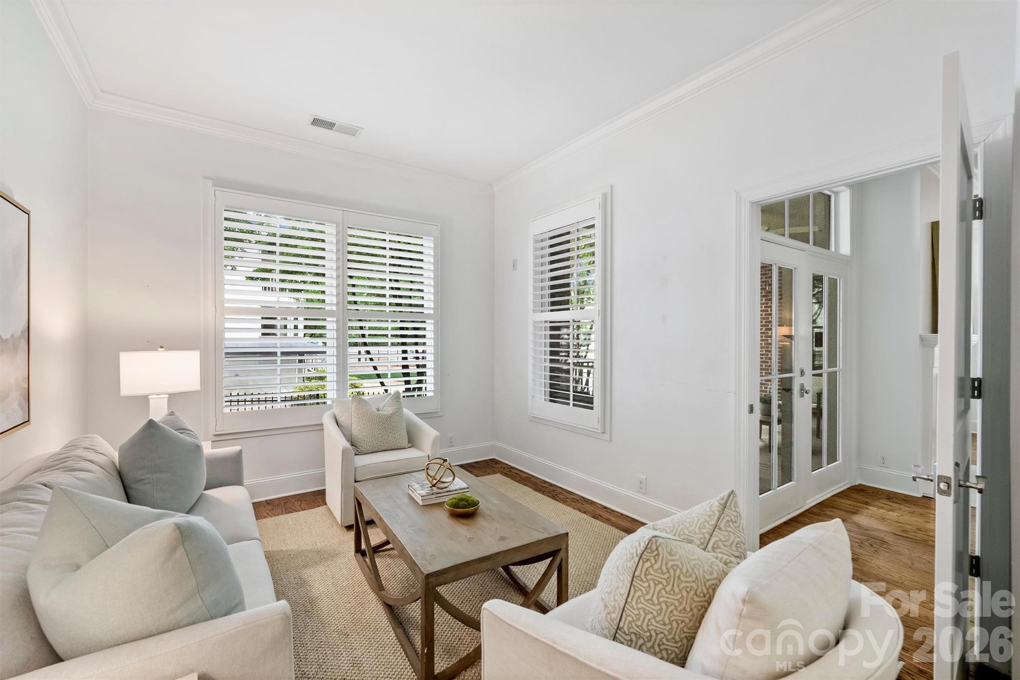 2251 Selwyn Avenue — Charlotte