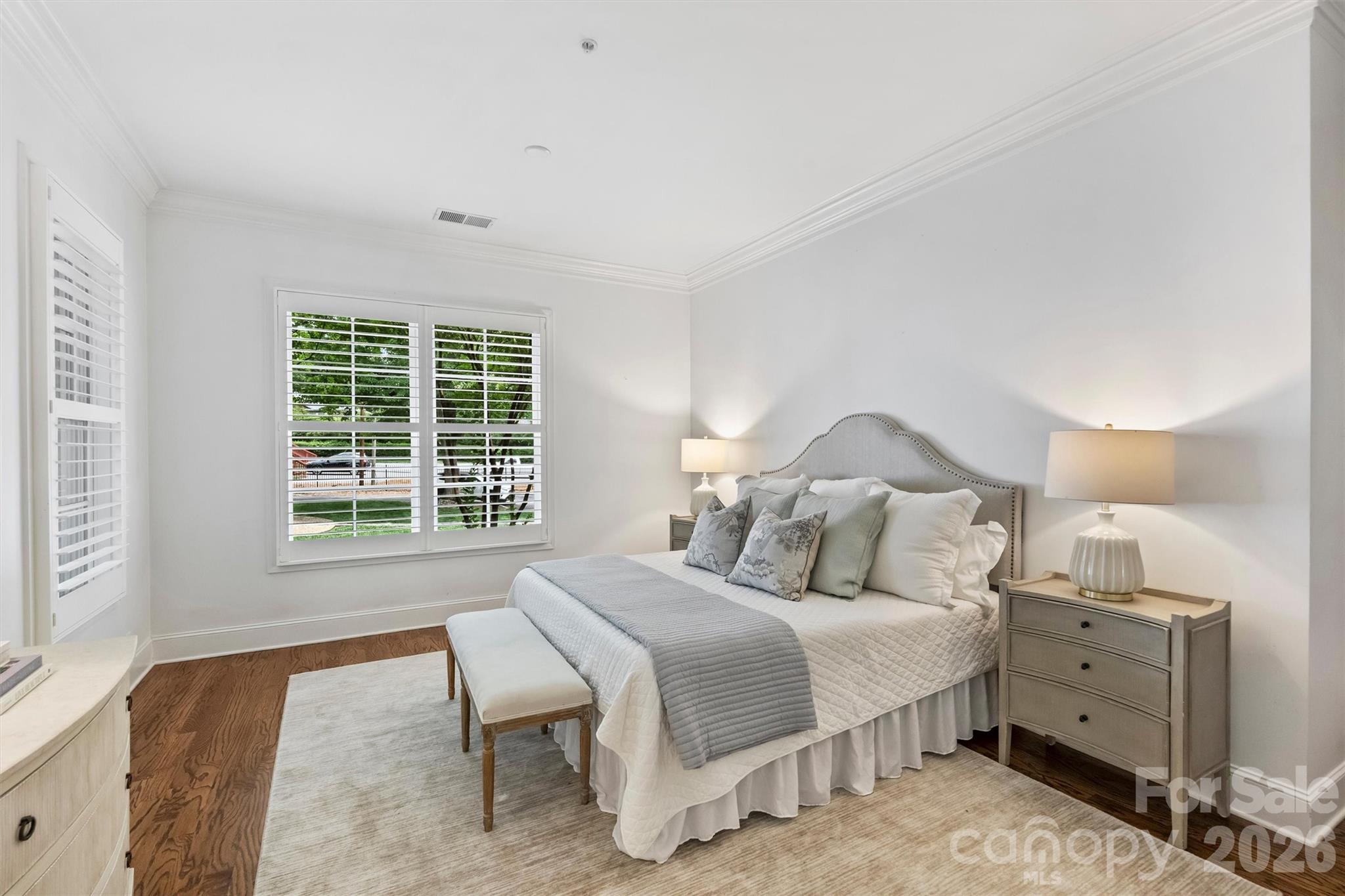2251 Selwyn Avenue — Charlotte