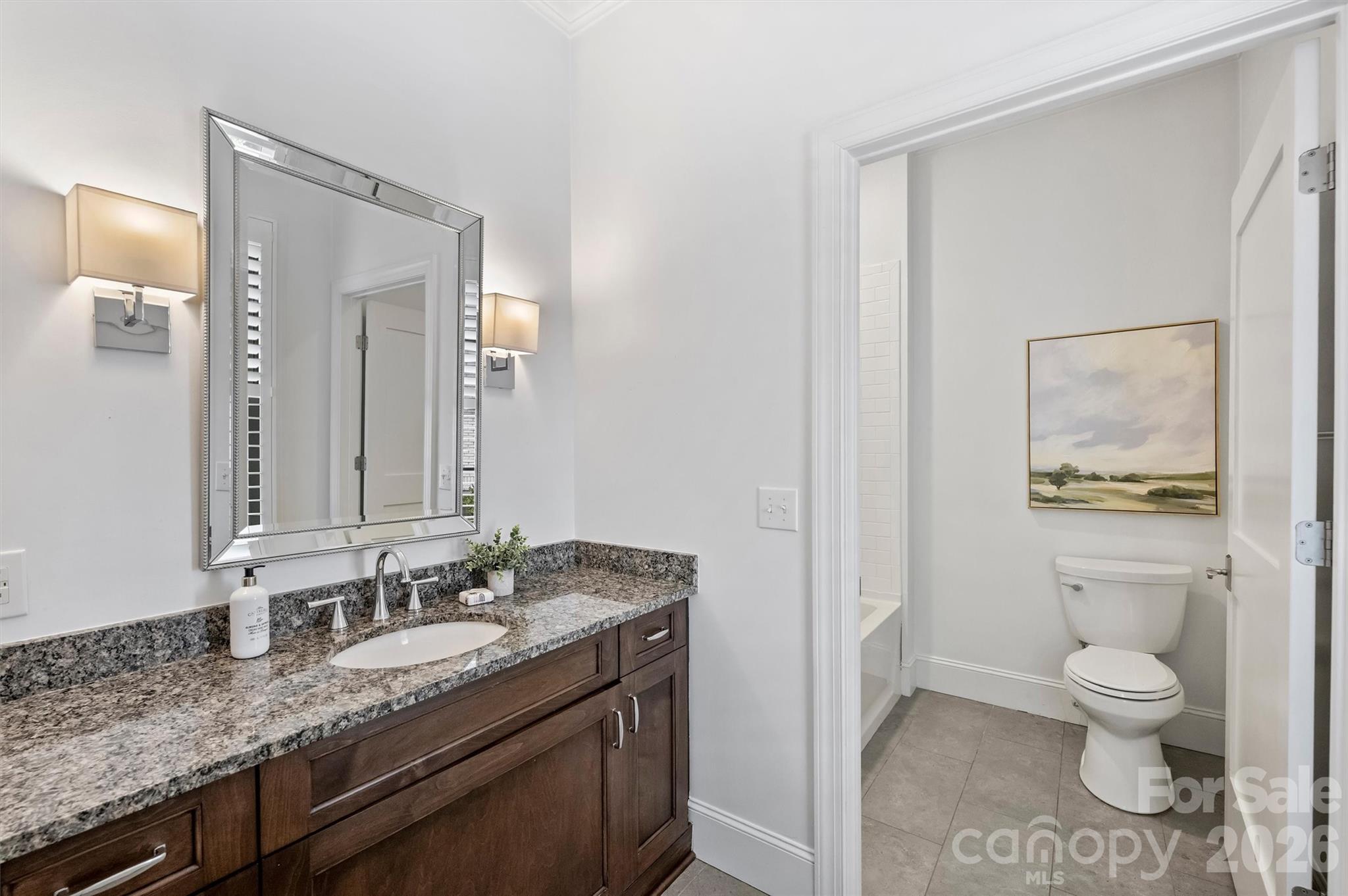 2251 Selwyn Avenue — Charlotte