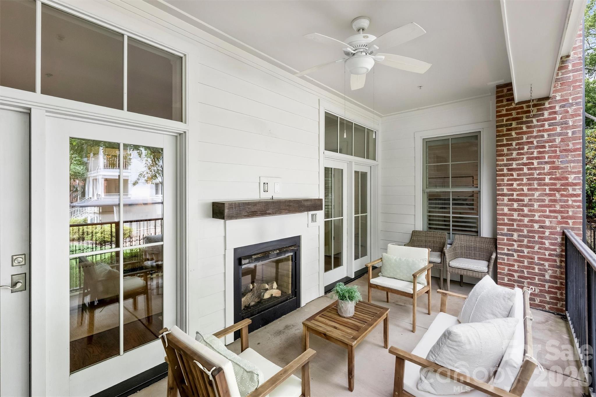 2251 Selwyn Avenue — Charlotte