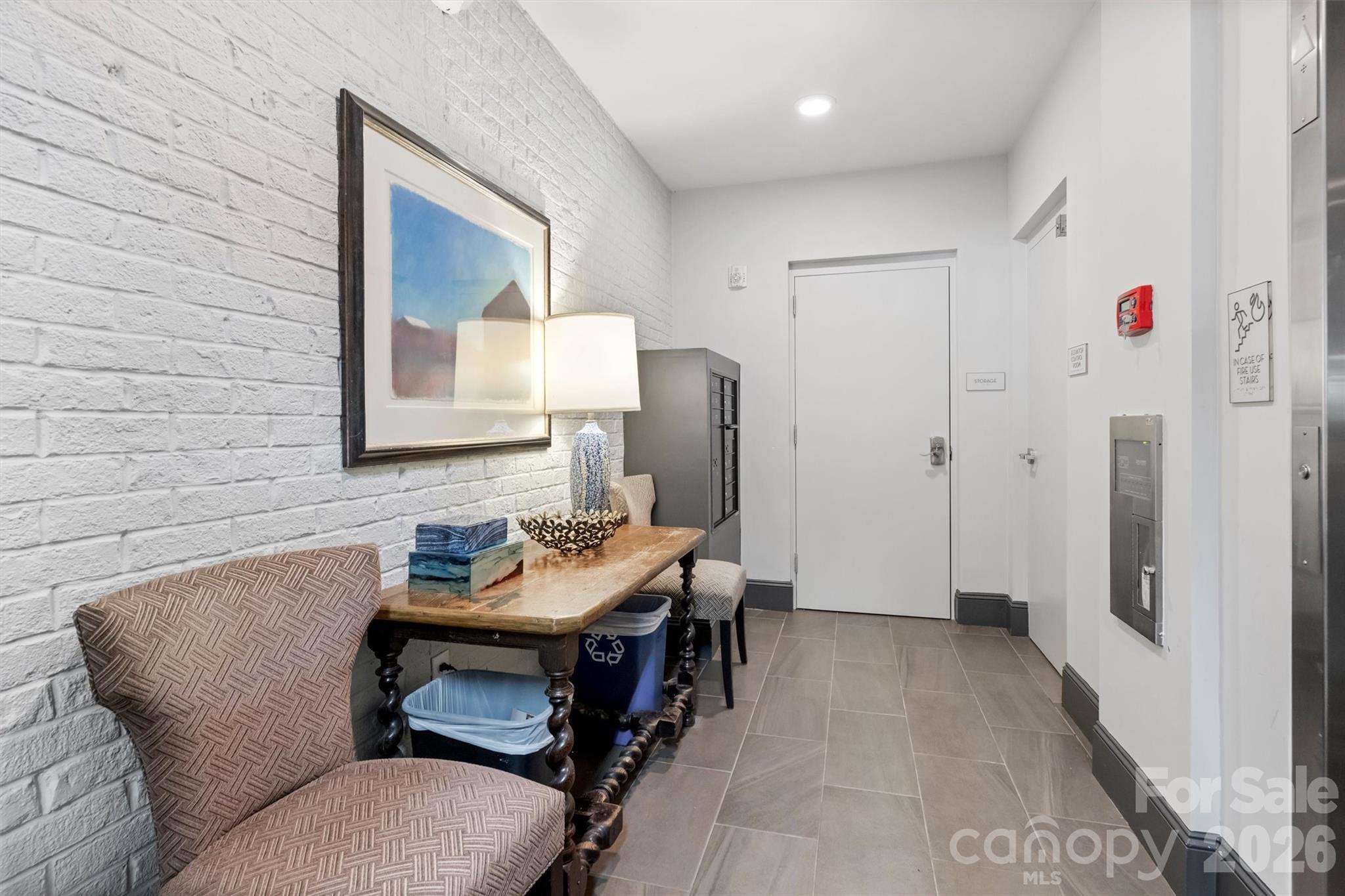 2251 Selwyn Avenue — Charlotte