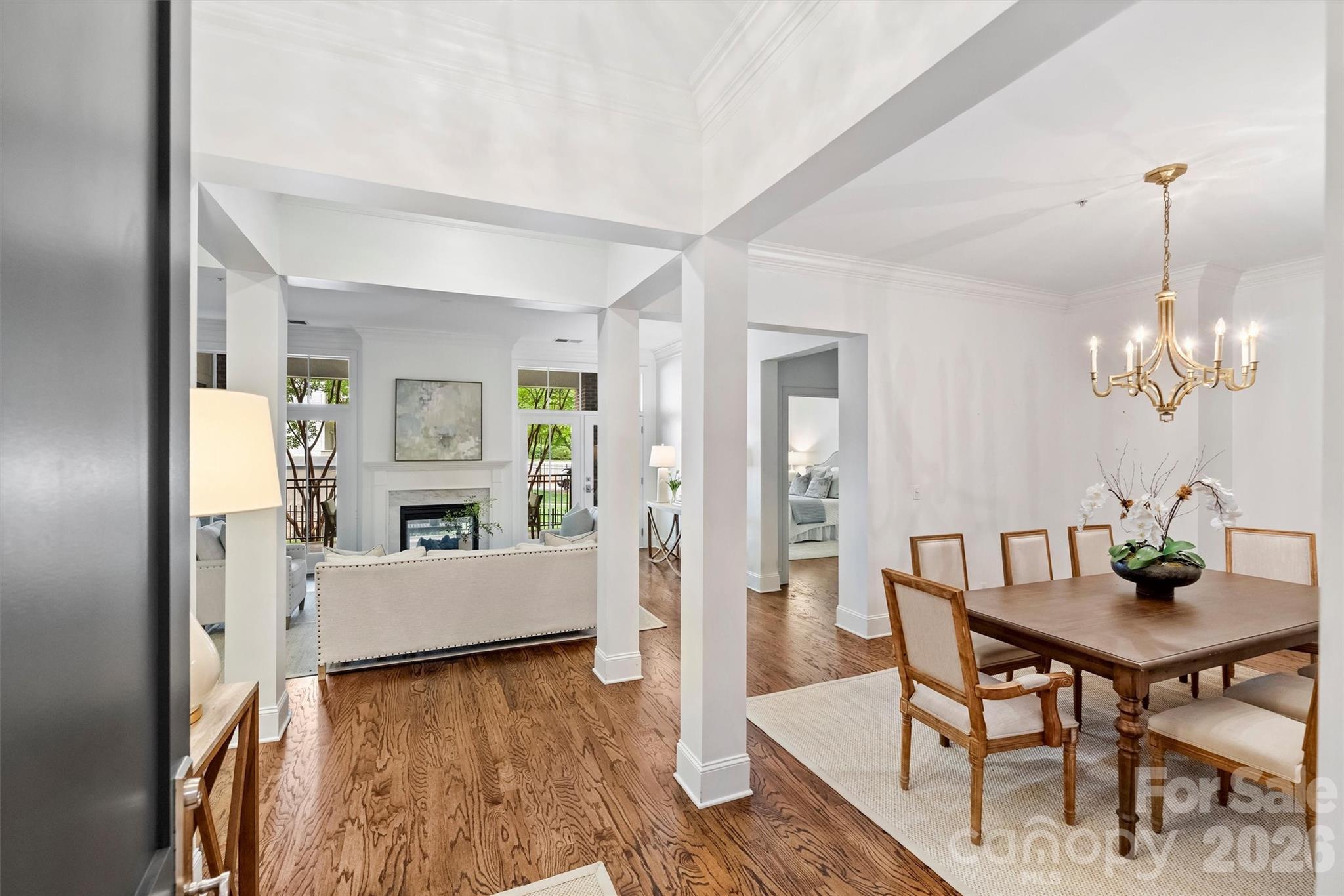 2251 Selwyn Avenue — Charlotte