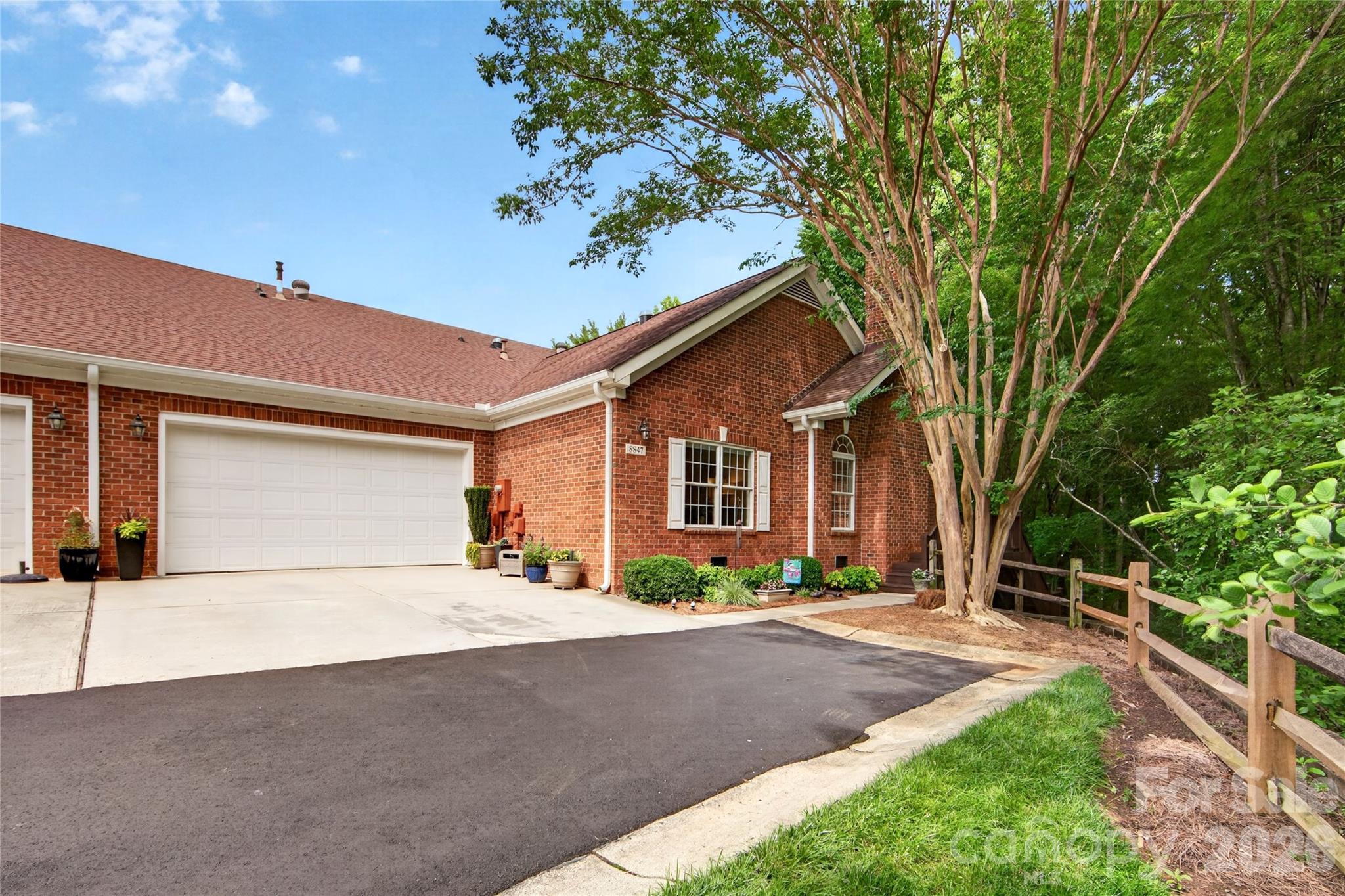 8847 Grand Oak Drive — Charlotte