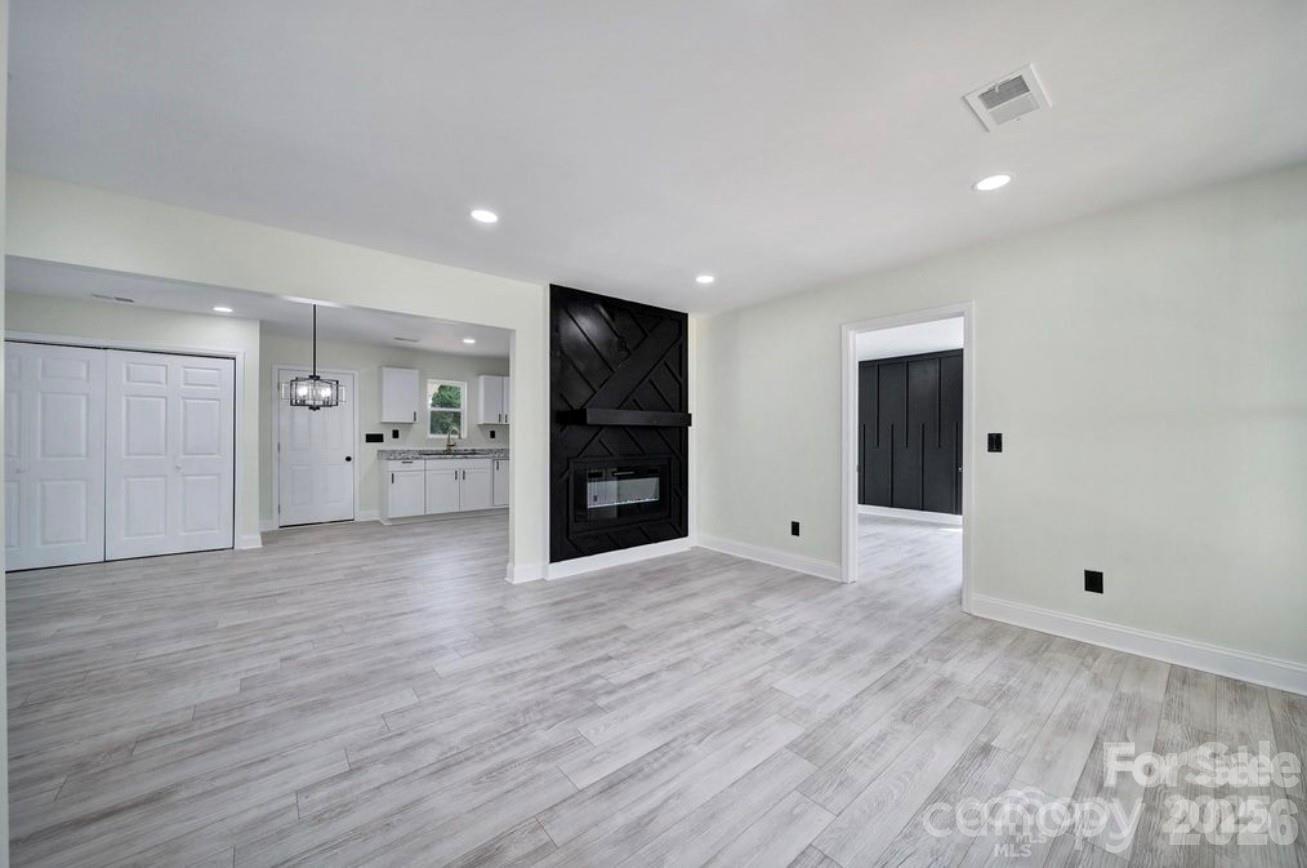 118 Henry Street — Lawndale
