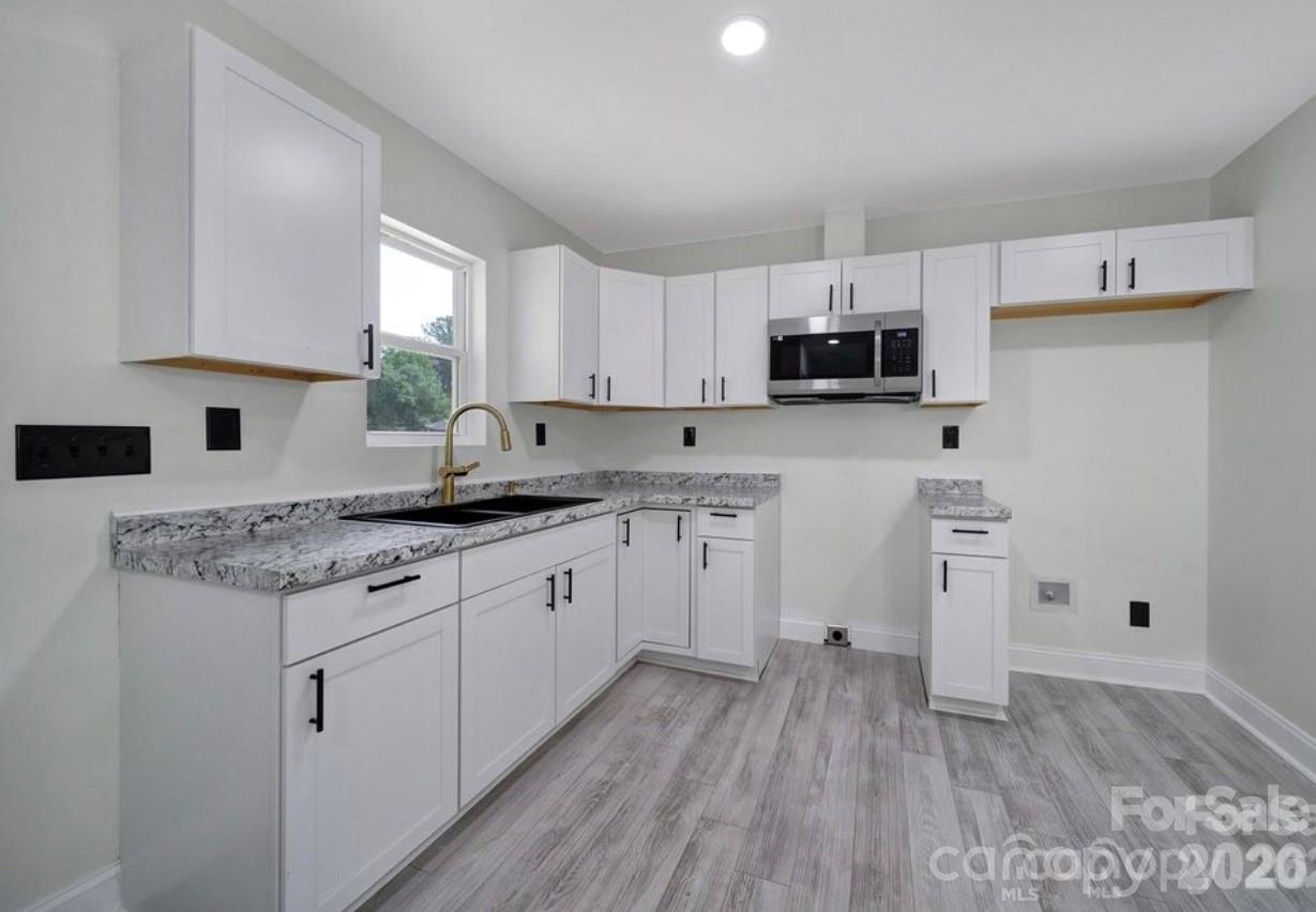 118 Henry Street — Lawndale