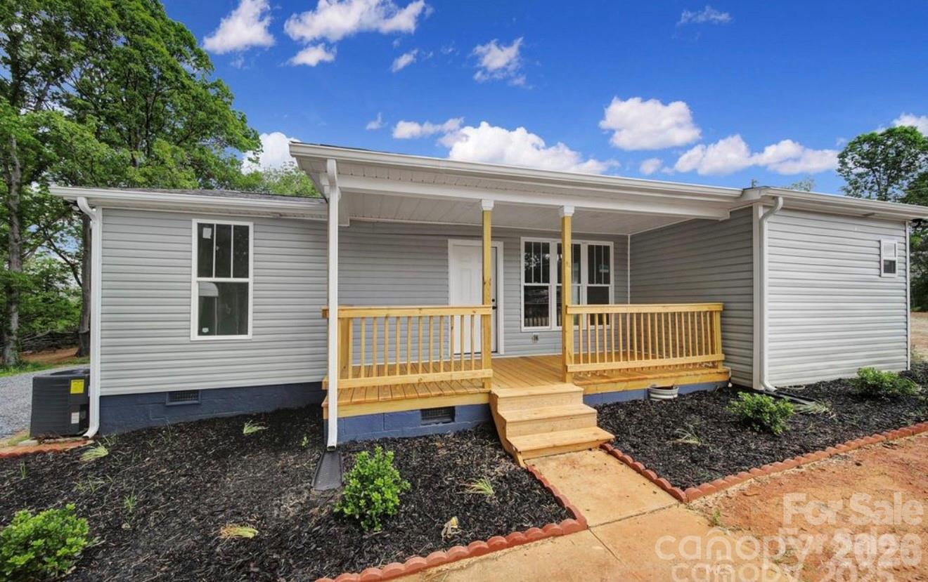 118 Henry Street — Lawndale