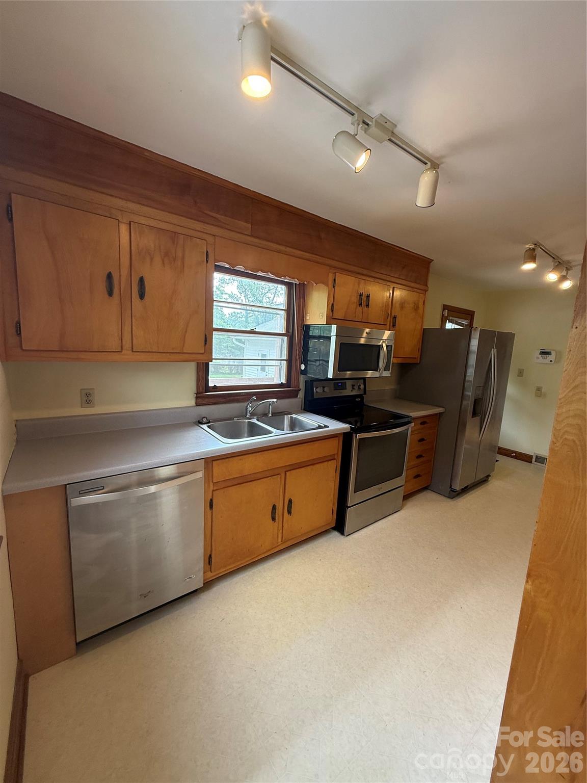 17 N Pershing Road — Asheville