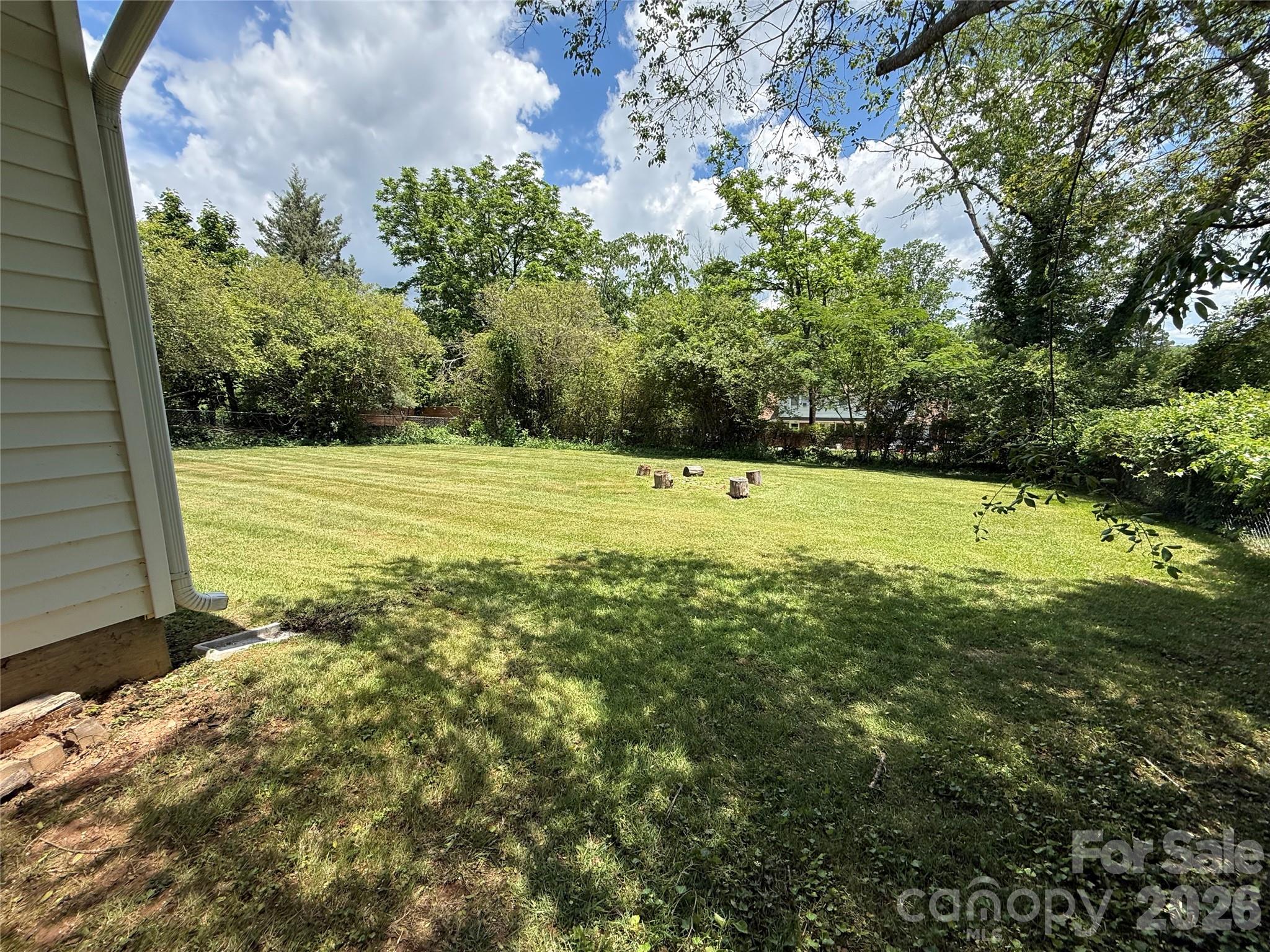 17 N Pershing Road — Asheville