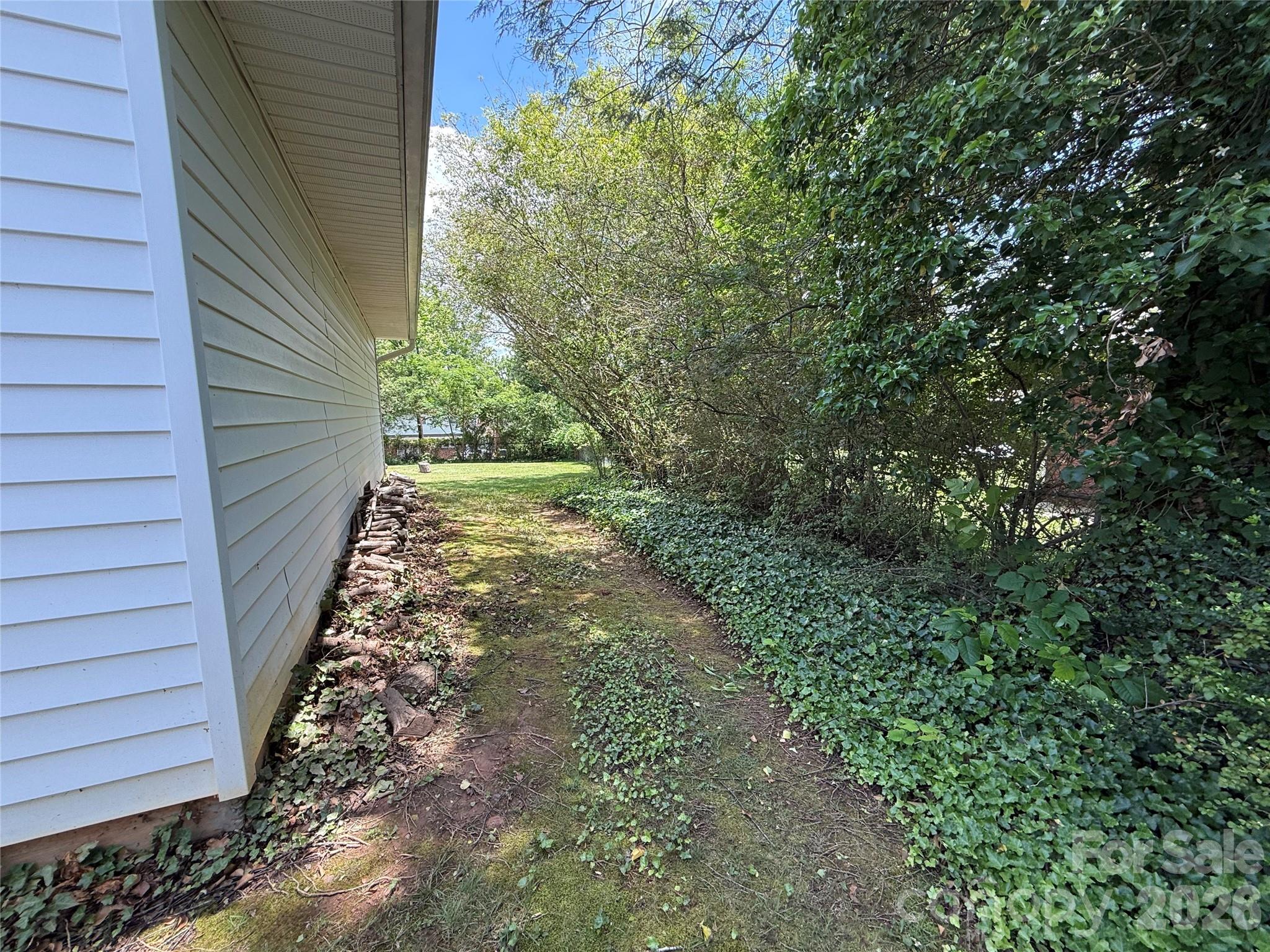 17 N Pershing Road — Asheville