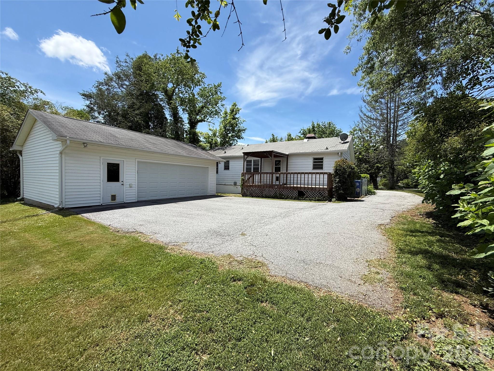 17 N Pershing Road — Asheville