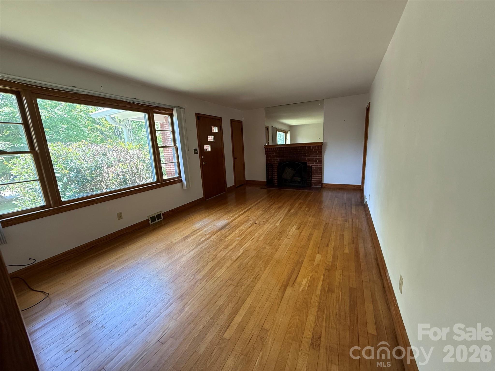 17 N Pershing Road — Asheville