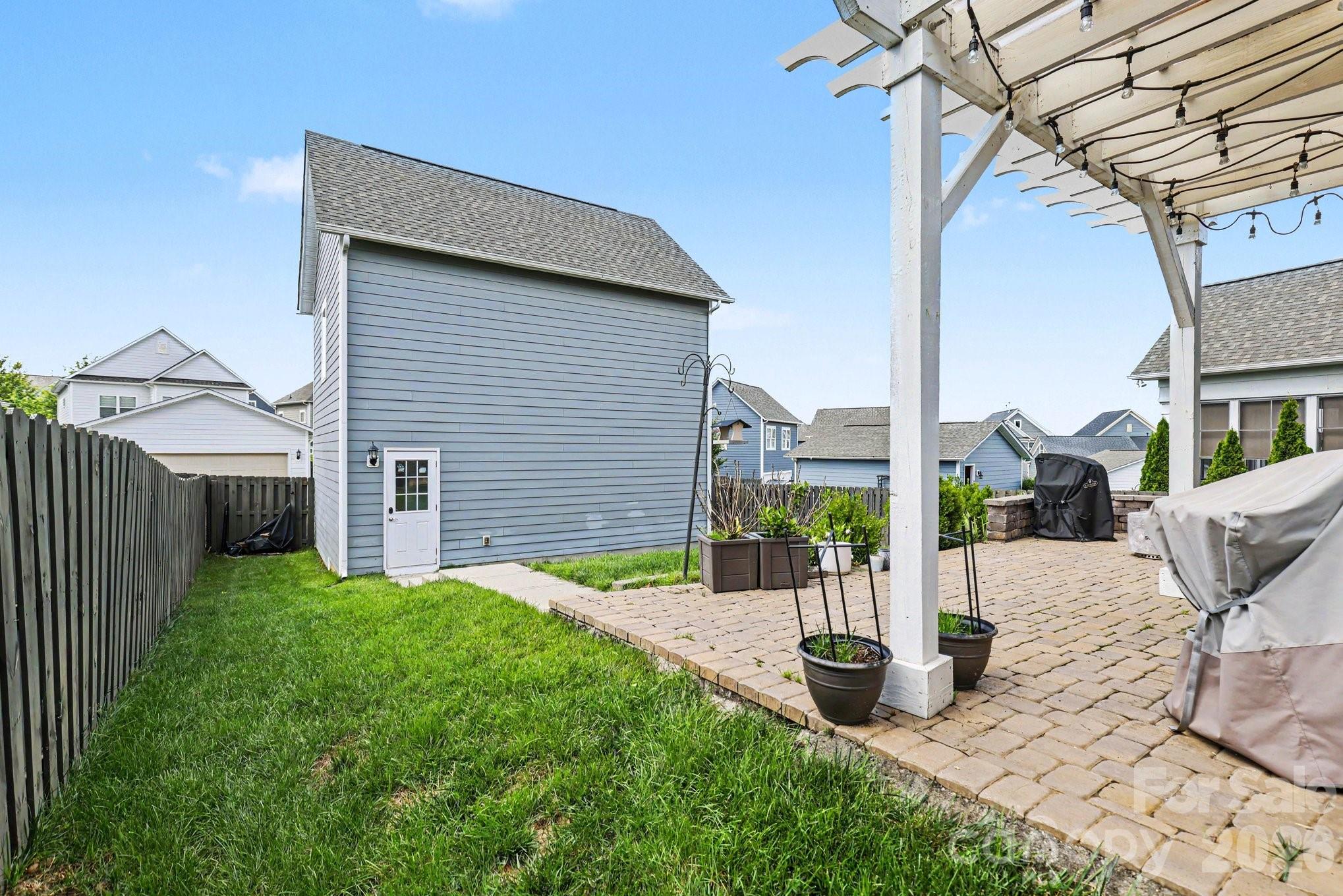11617 Miller Road — Pineville