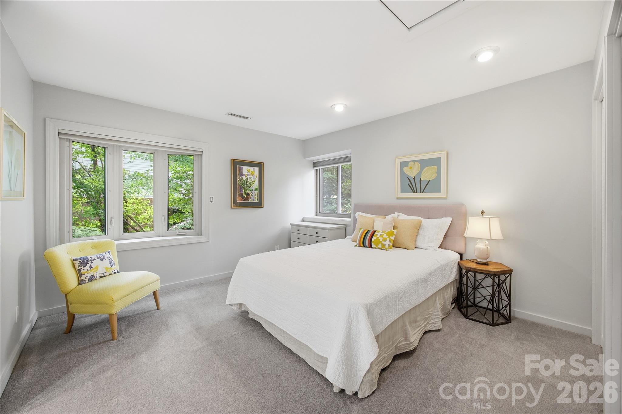 2724 Huntingtowne Farms Lane — Charlotte
