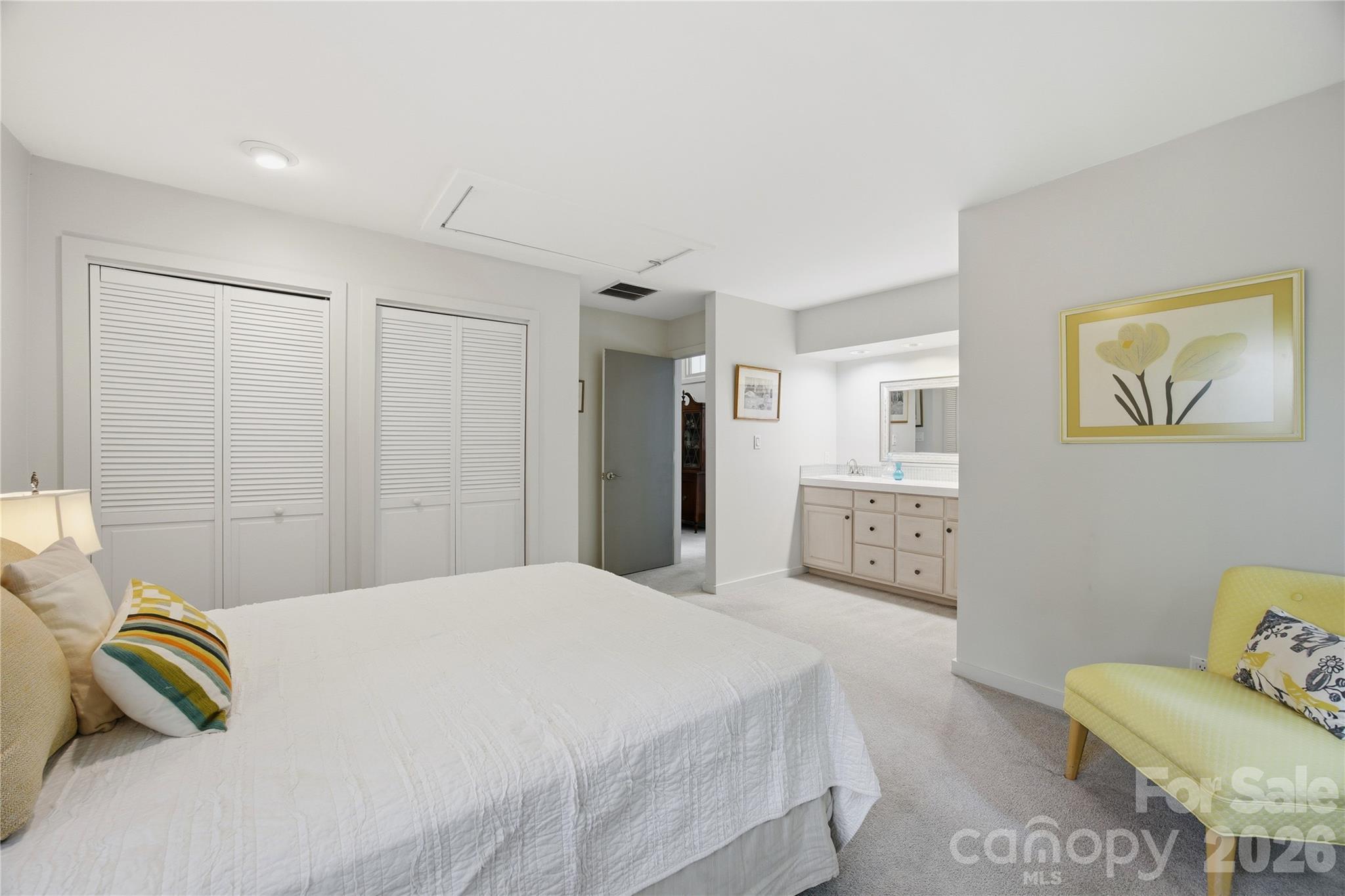 2724 Huntingtowne Farms Lane — Charlotte