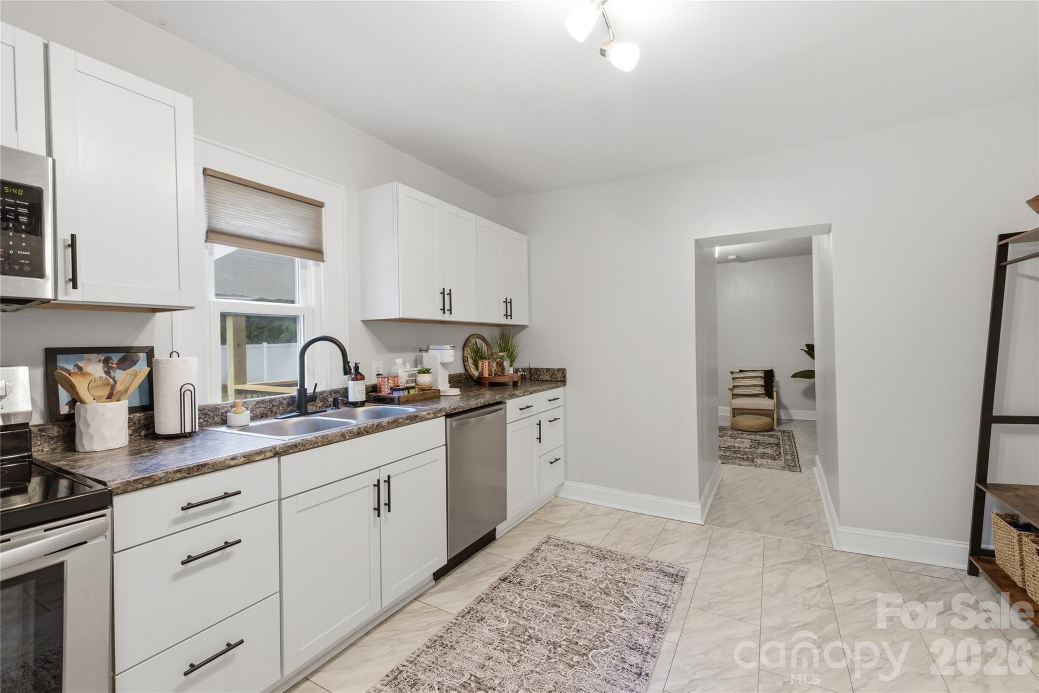 1226 1st Avenue Place NW — Hickory