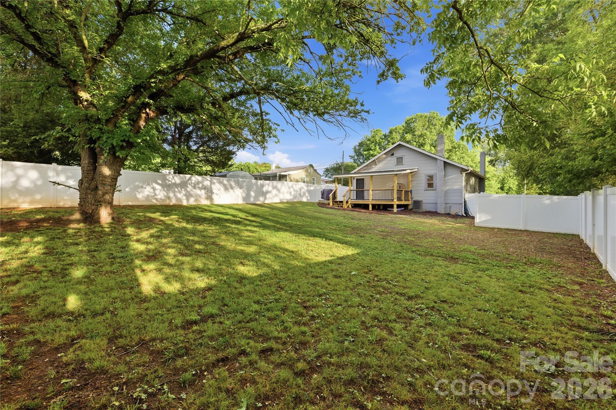 1226 1st Avenue Place NW — Hickory
