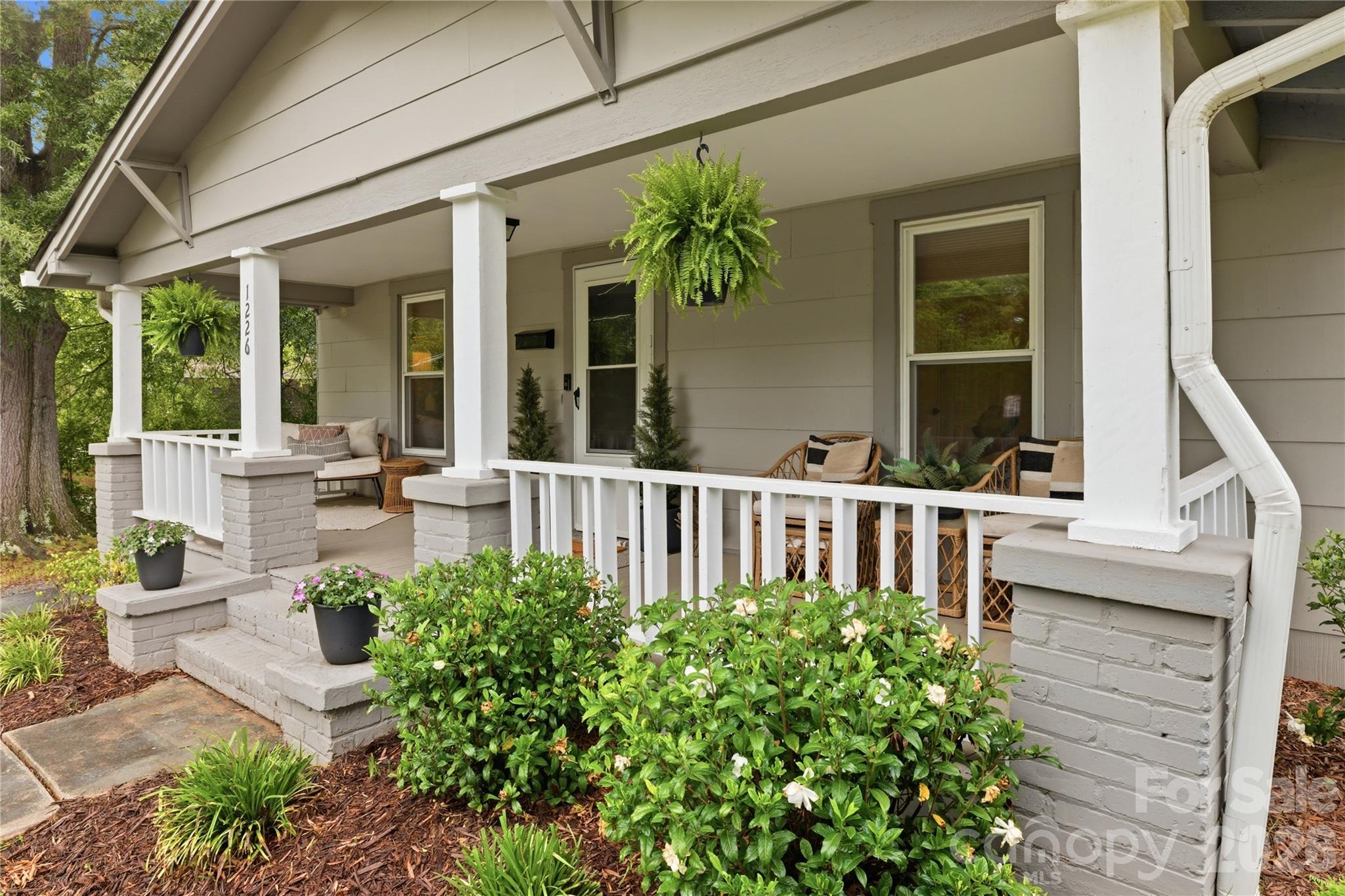 1226 1st Avenue Place NW — Hickory