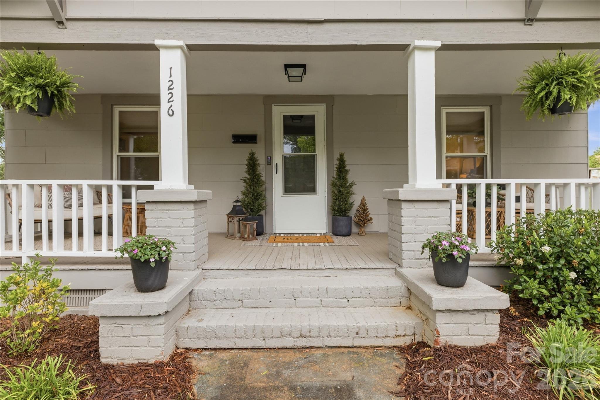 1226 1st Avenue Place NW — Hickory