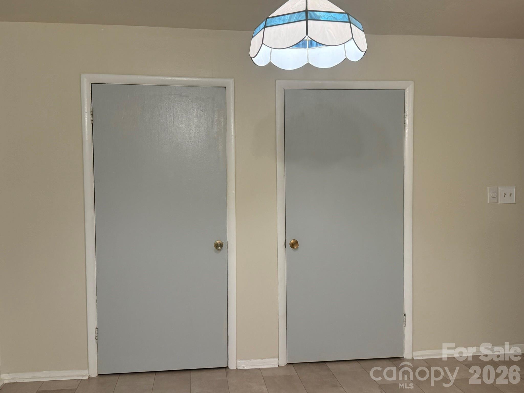 4915 Malibu Drive — Charlotte