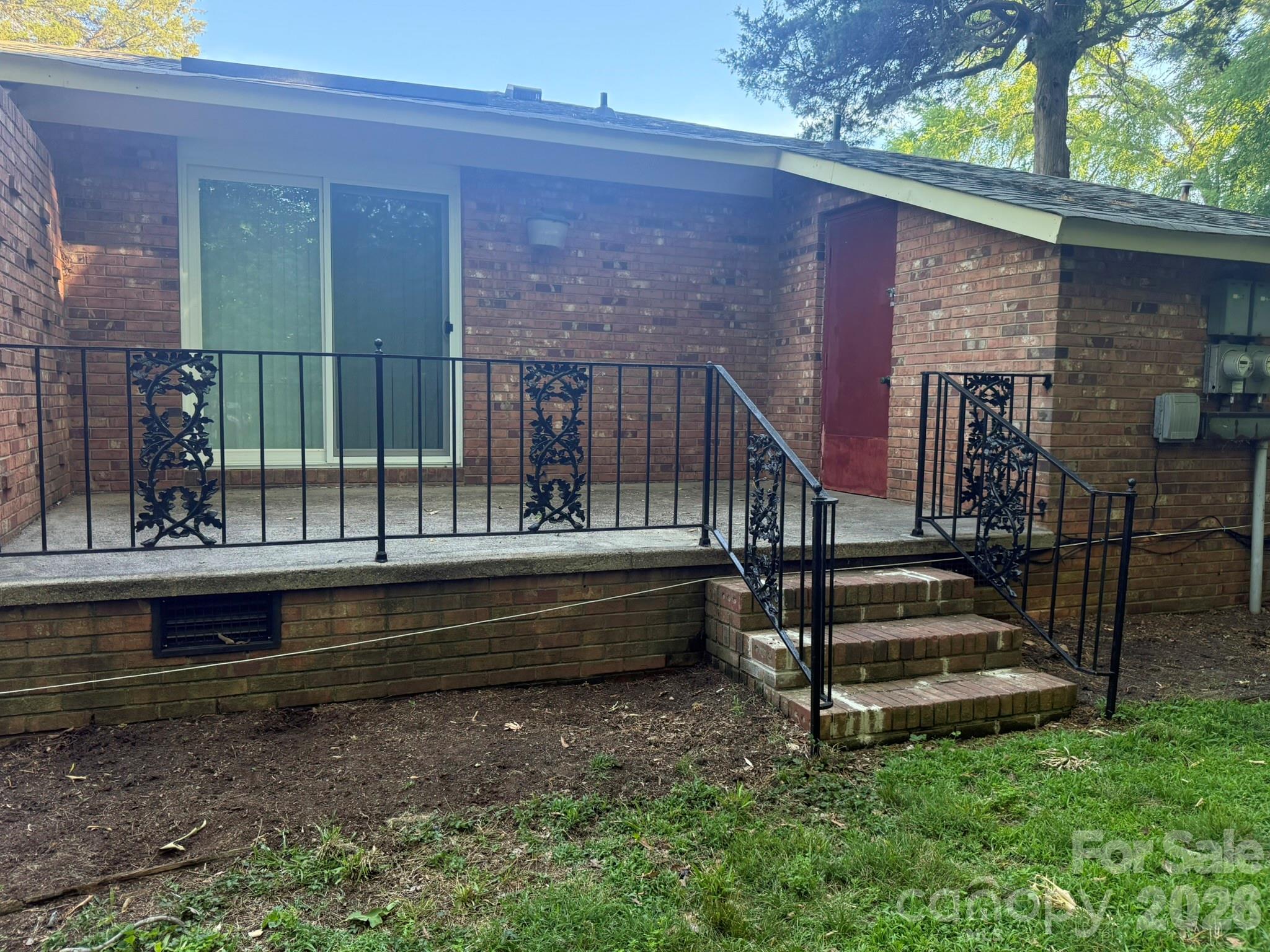 4915 Malibu Drive — Charlotte