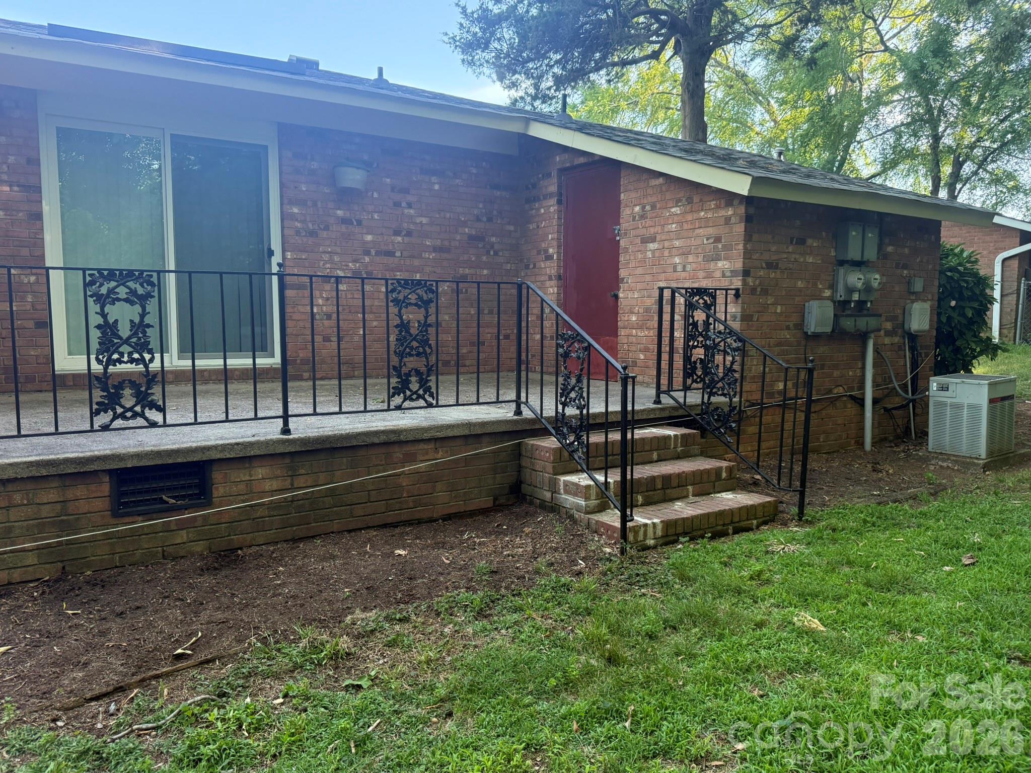 4915 Malibu Drive — Charlotte