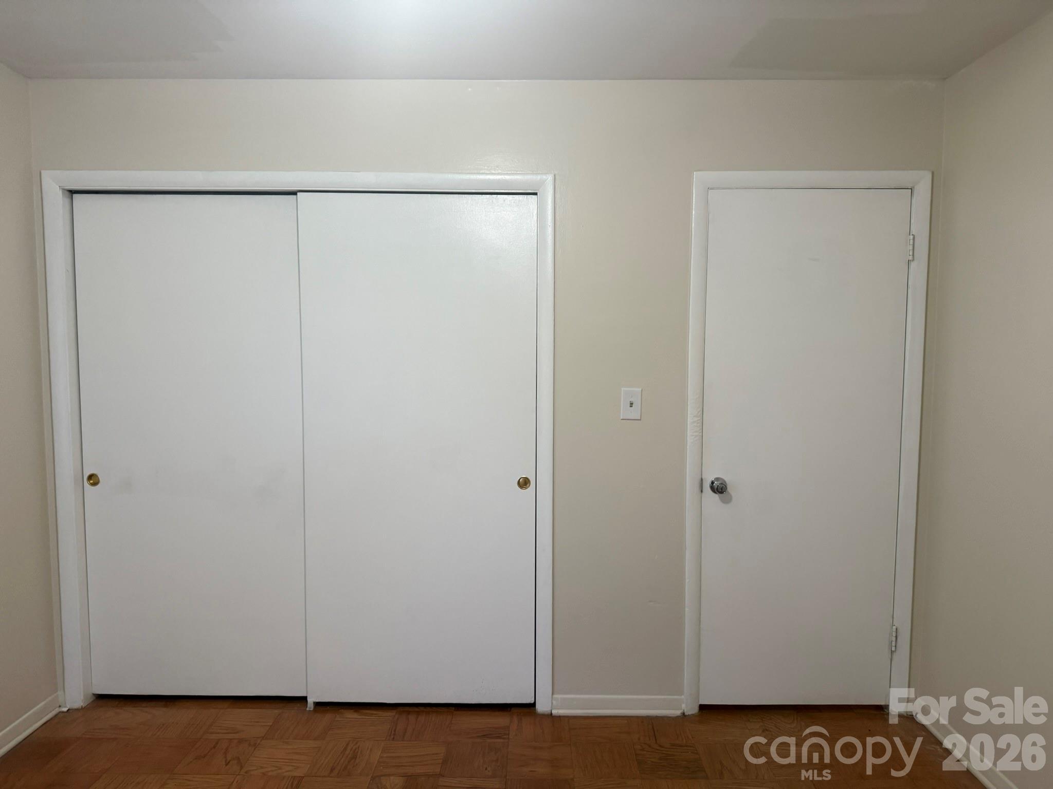 4915 Malibu Drive — Charlotte