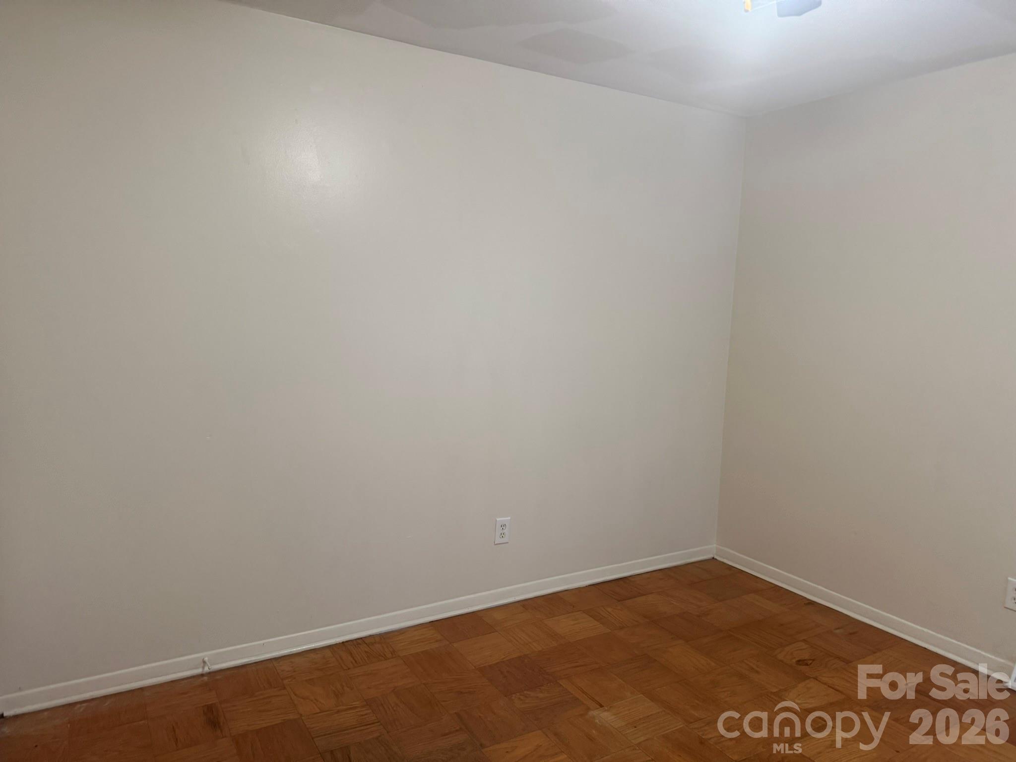 4915 Malibu Drive — Charlotte