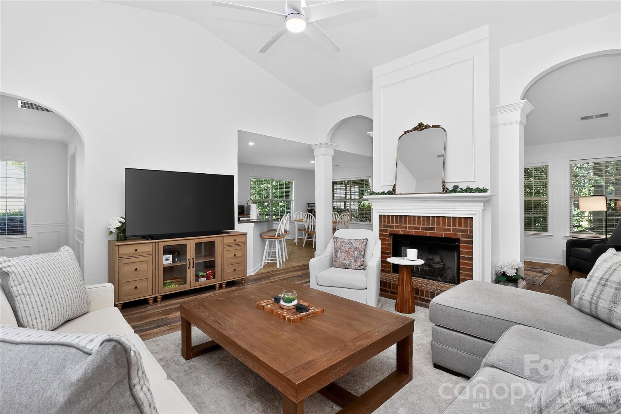 11542 Laurel View Drive — Charlotte