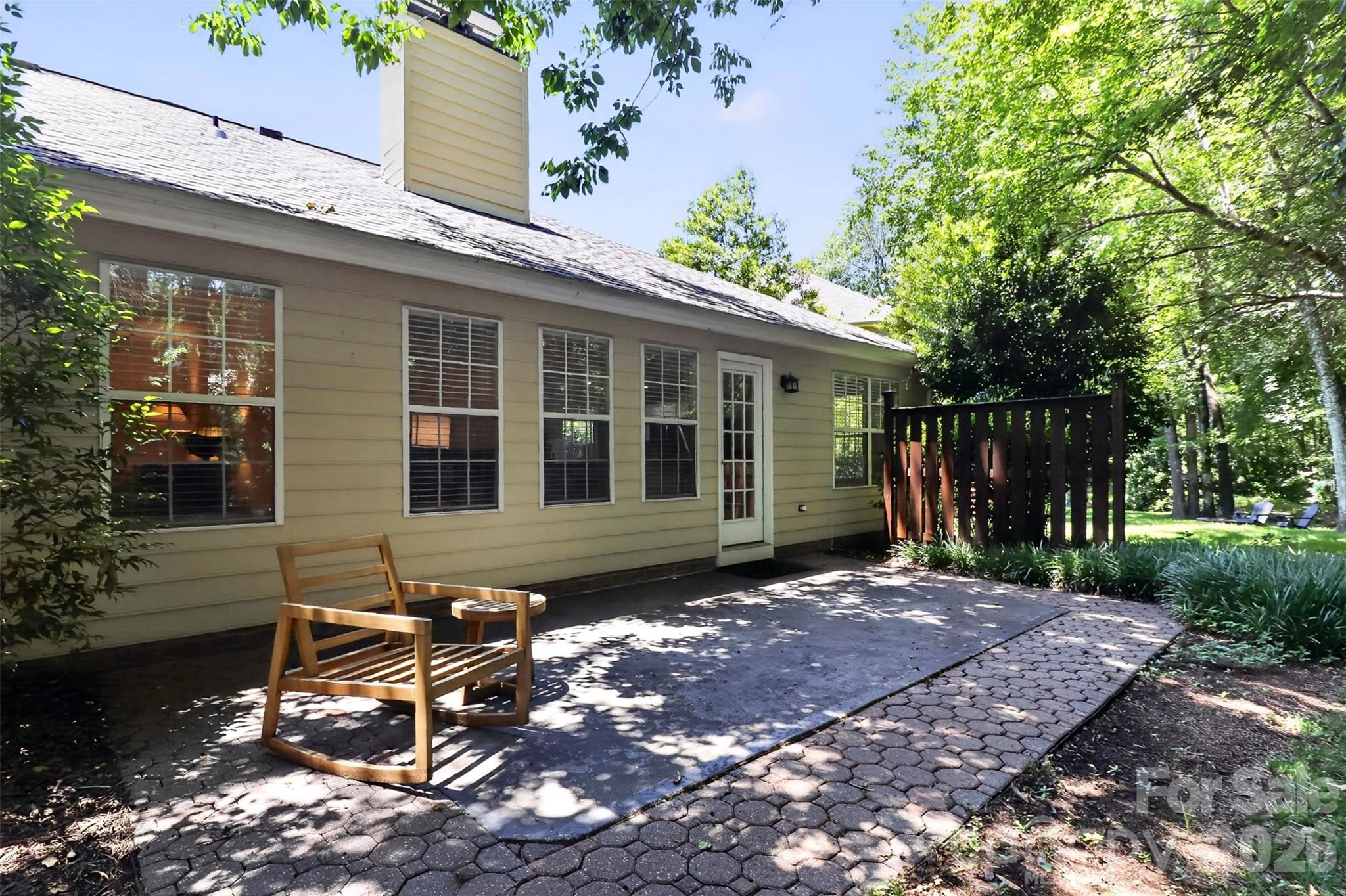 11542 Laurel View Drive — Charlotte