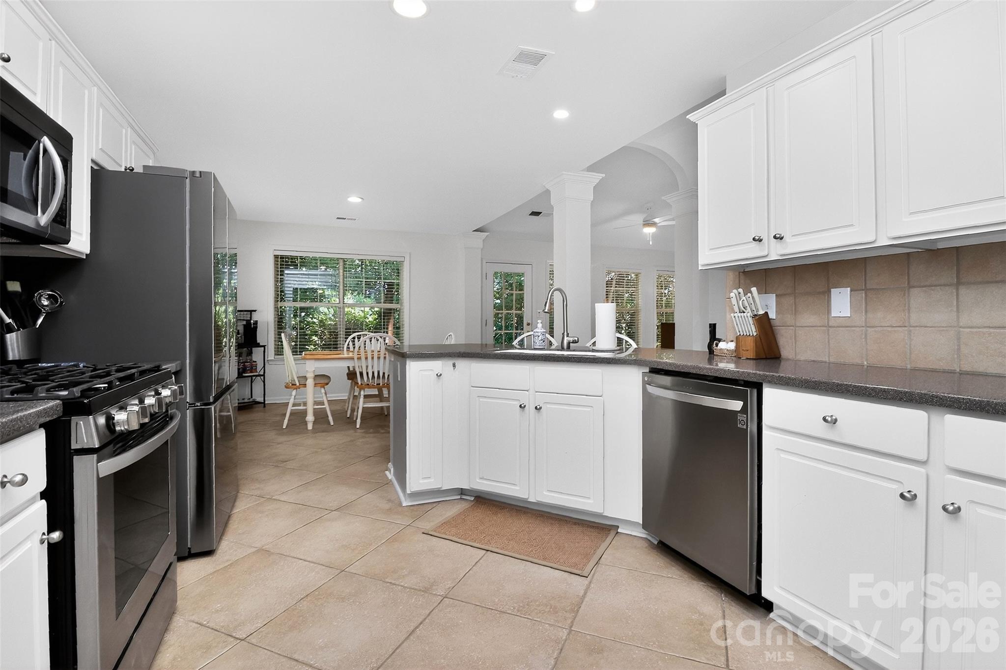 11542 Laurel View Drive — Charlotte