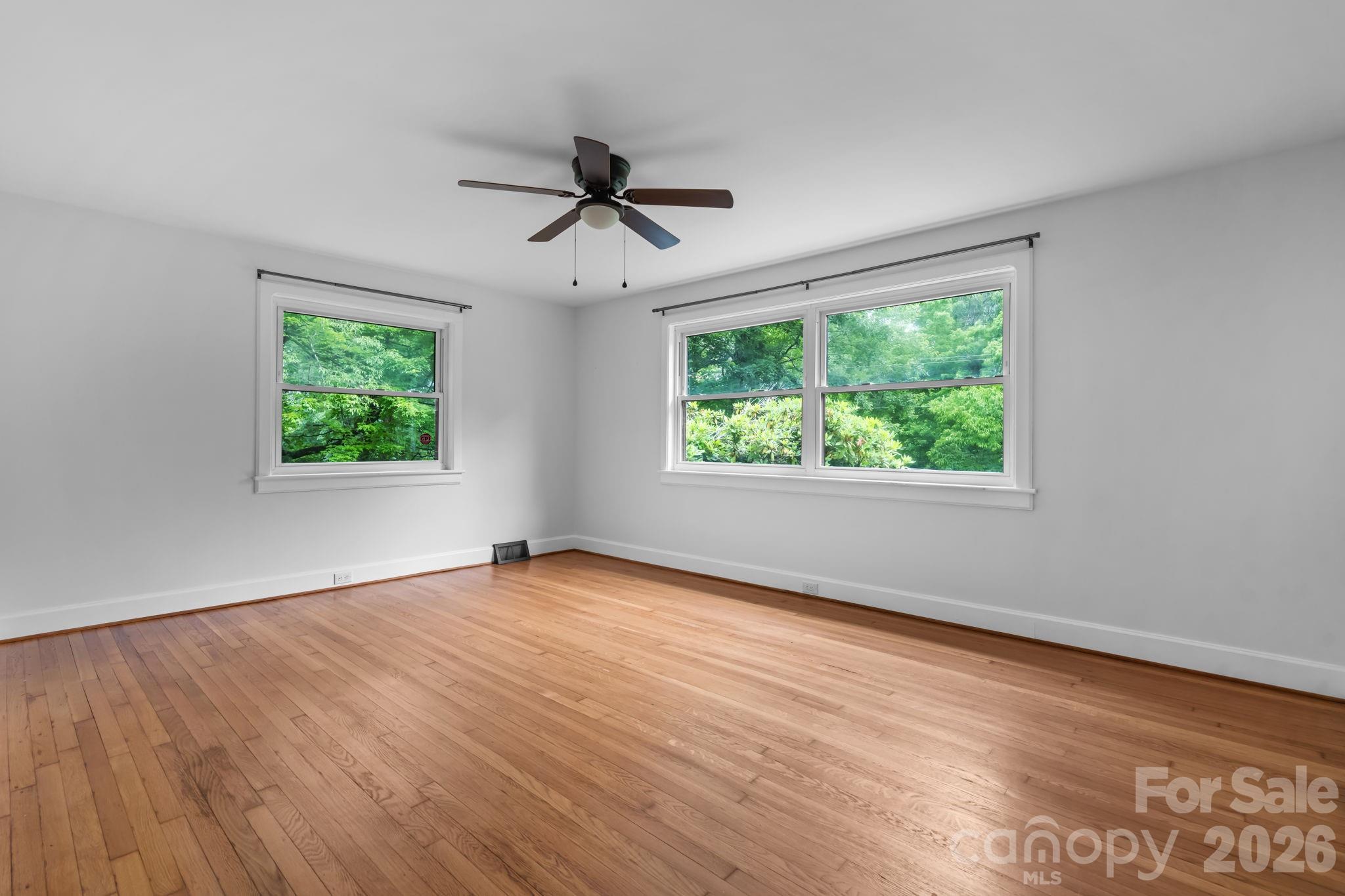 436 Hibriten Drive SE — Lenoir