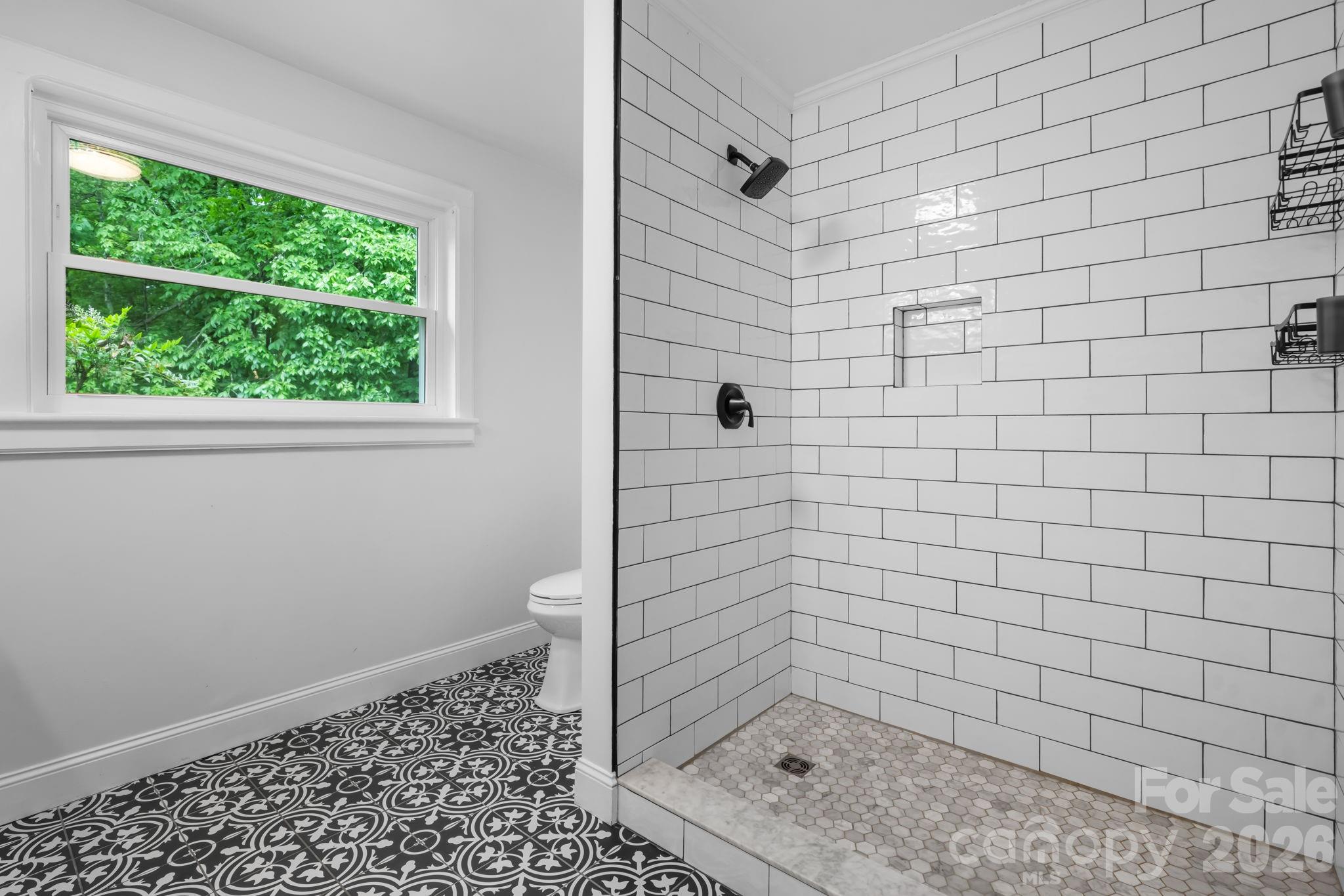 436 Hibriten Drive SE — Lenoir