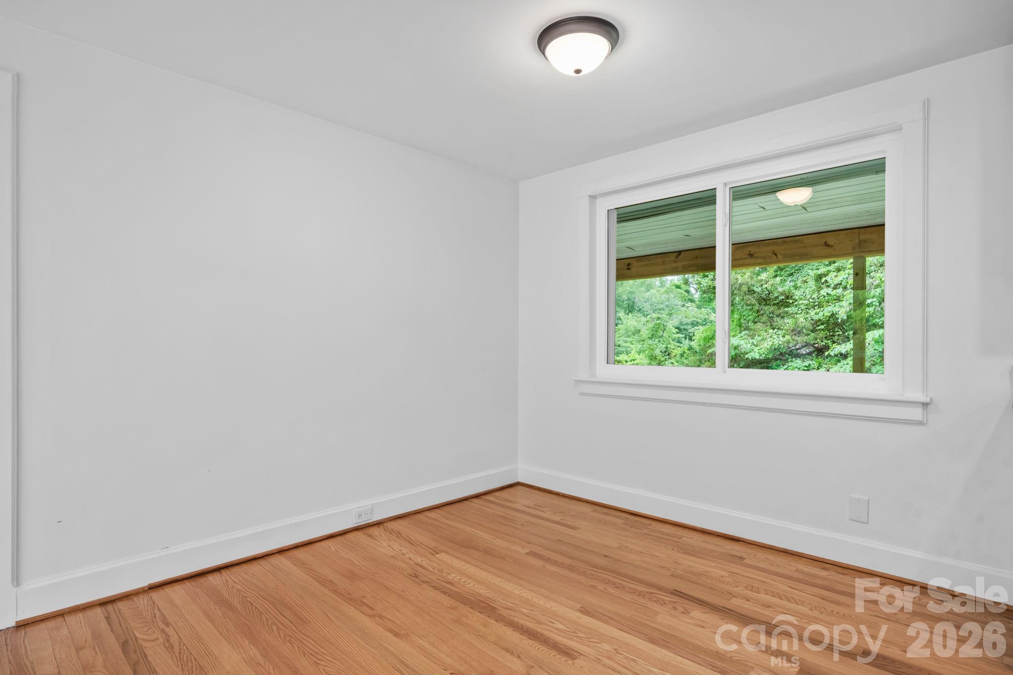 436 Hibriten Drive SE — Lenoir