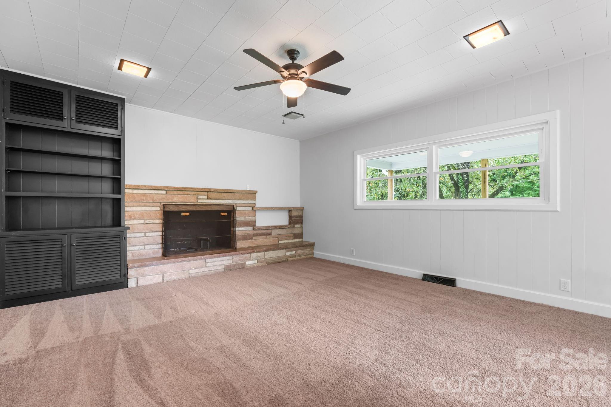 436 Hibriten Drive SE — Lenoir