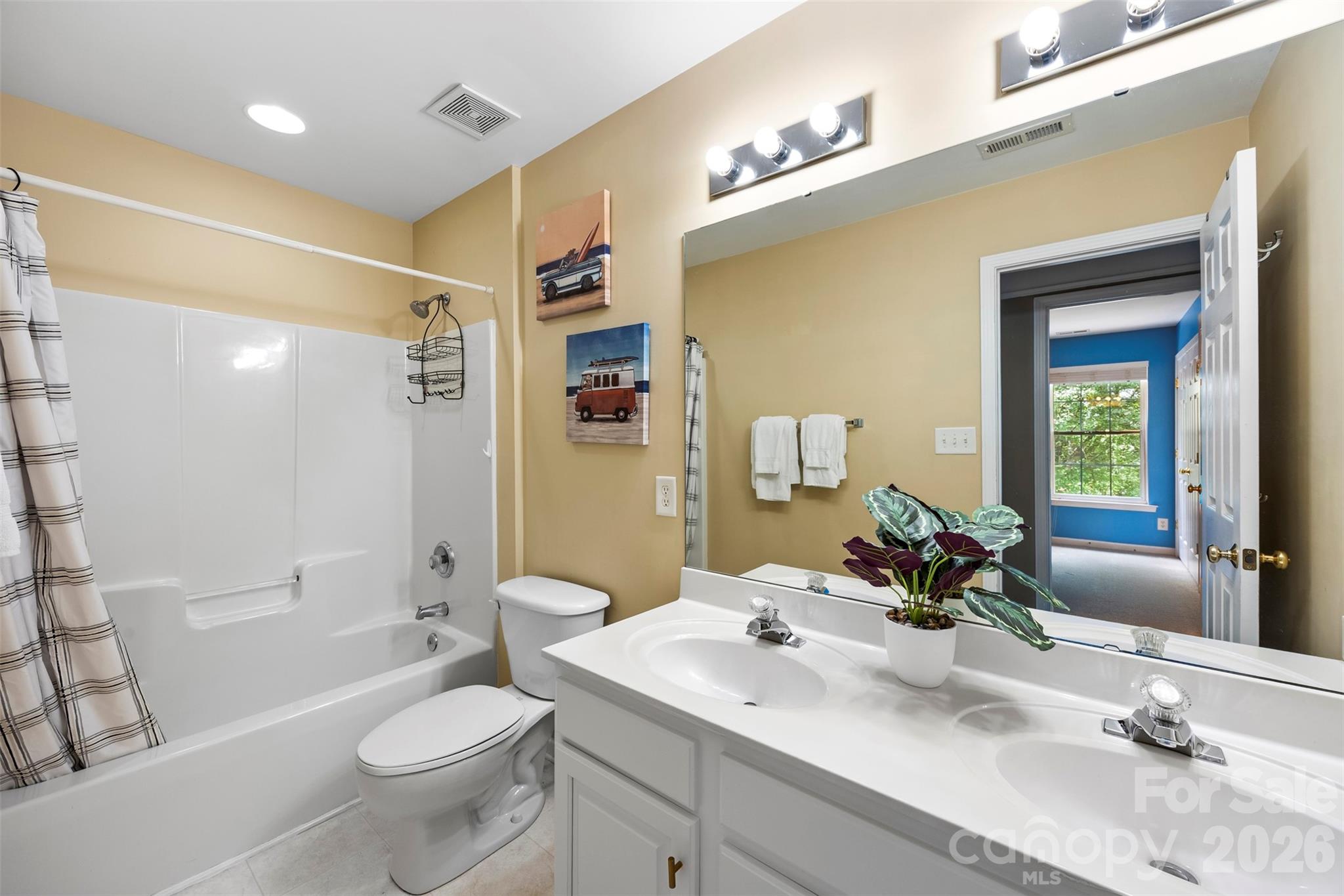 2832 Shady Reach Lane — Charlotte