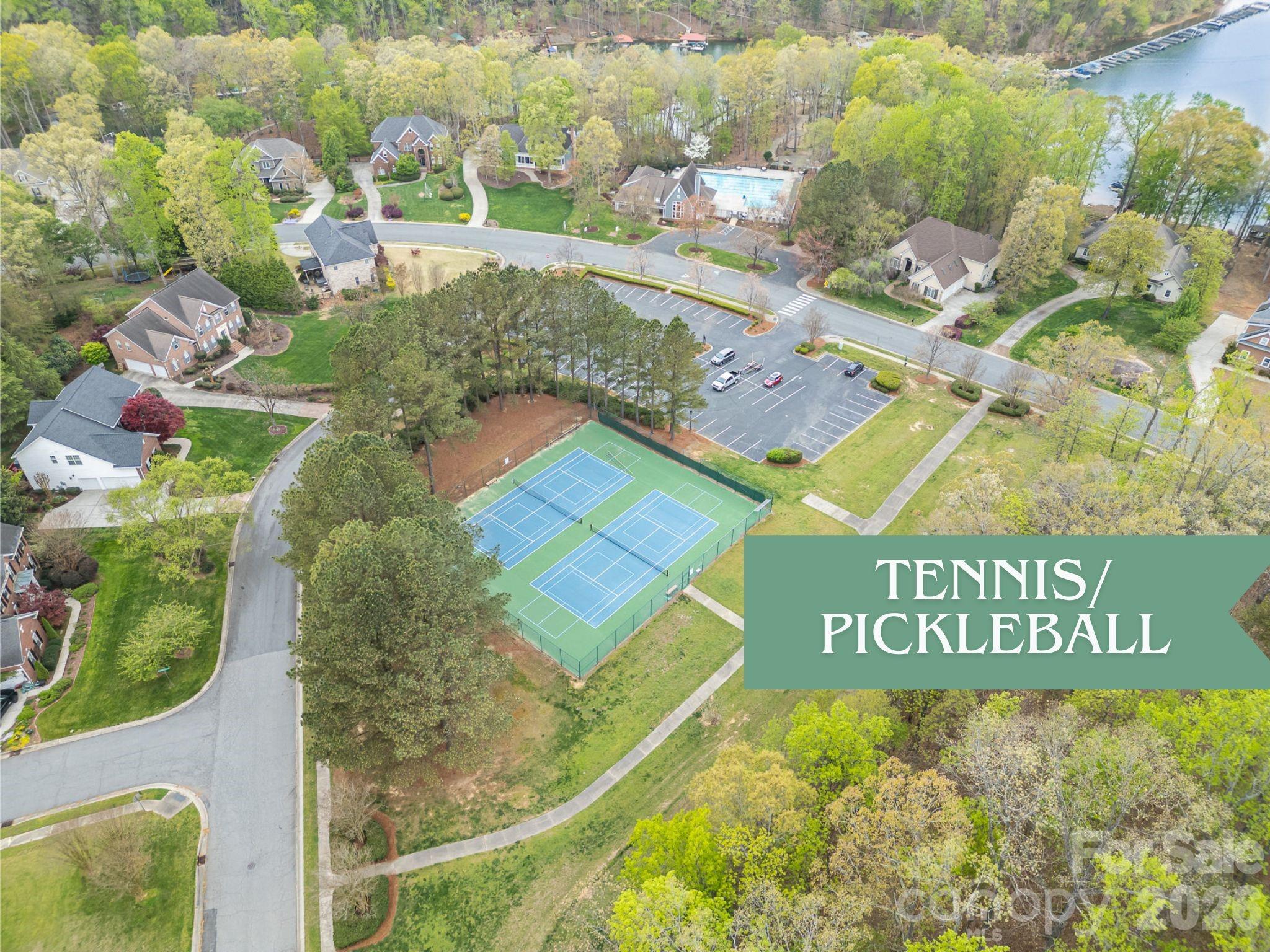 2832 Shady Reach Lane — Charlotte