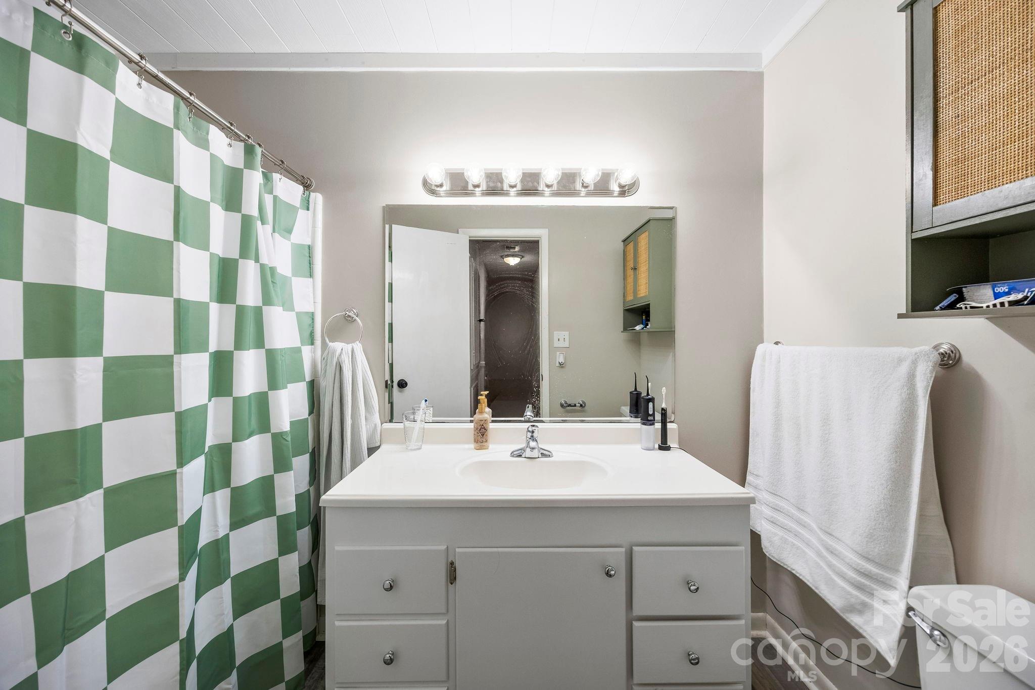 2829 Bettis Road — Grover