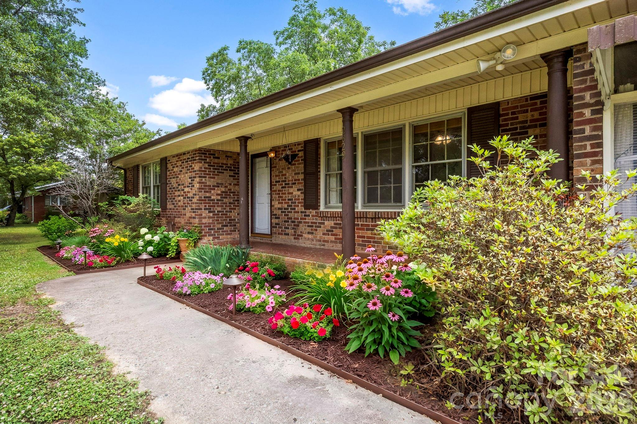 2829 Bettis Road — Grover