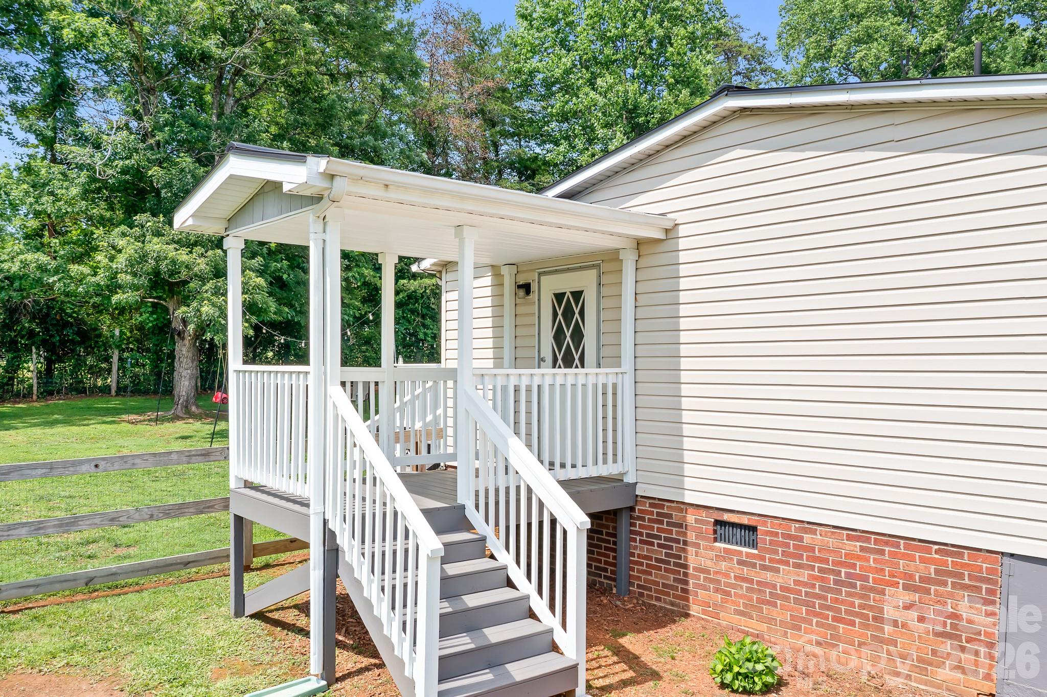 6075 Clearbrook Lane — Iron Station