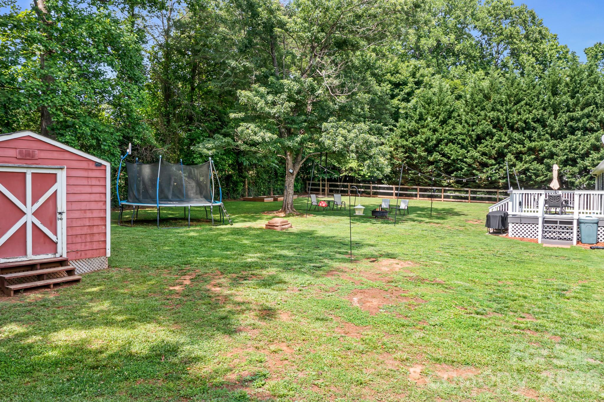 6075 Clearbrook Lane — Iron Station