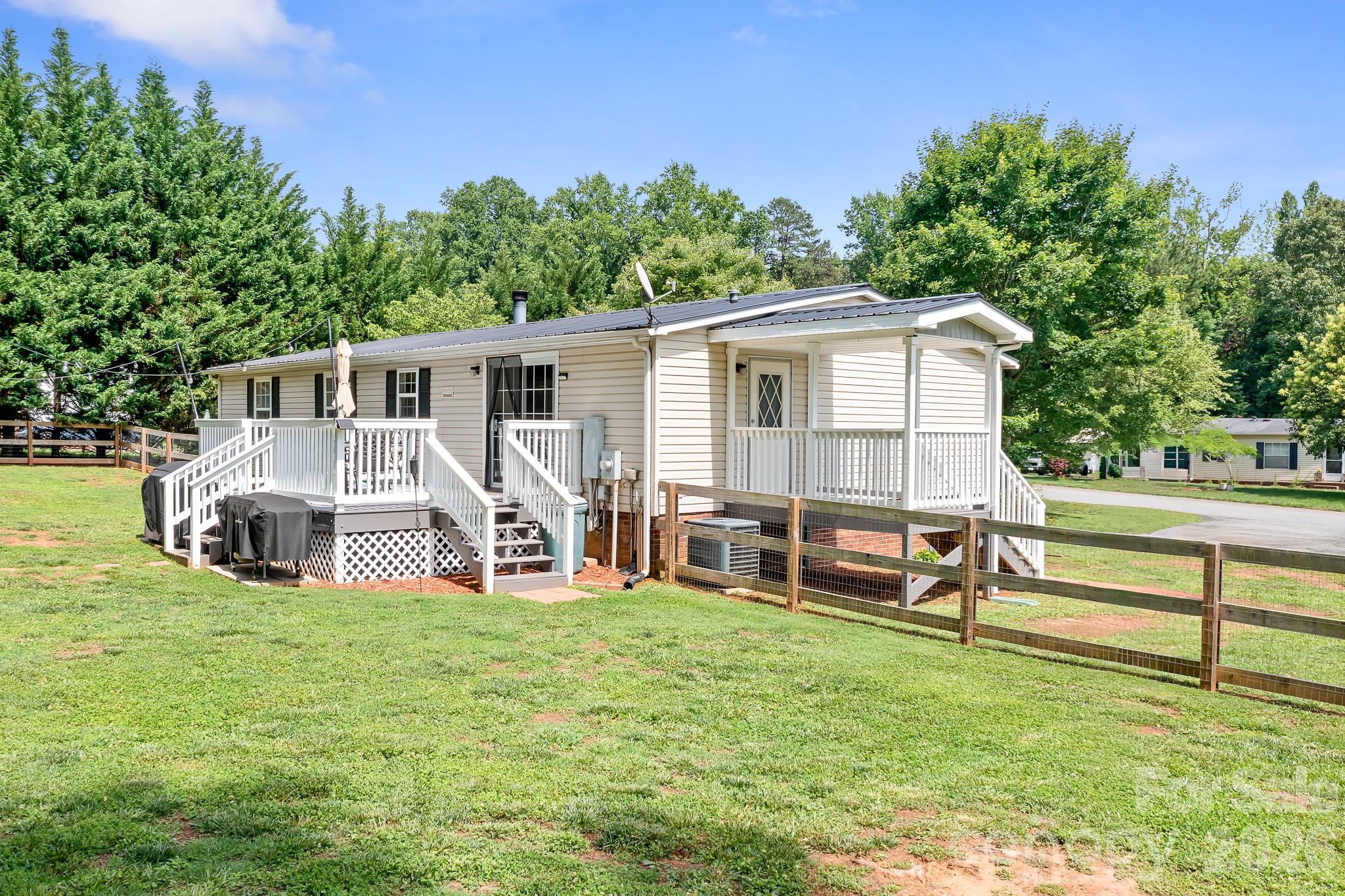 6075 Clearbrook Lane — Iron Station