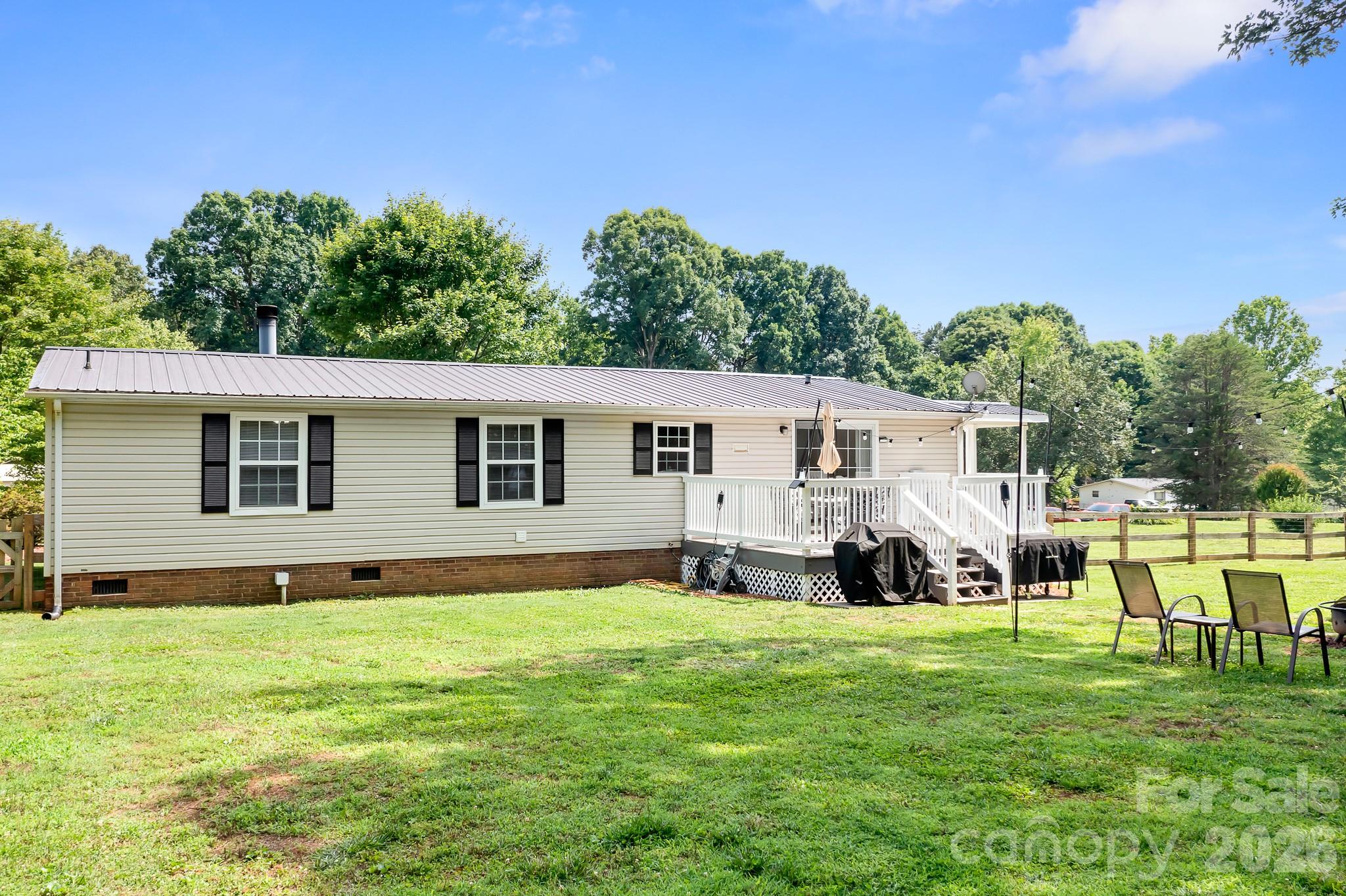 6075 Clearbrook Lane — Iron Station