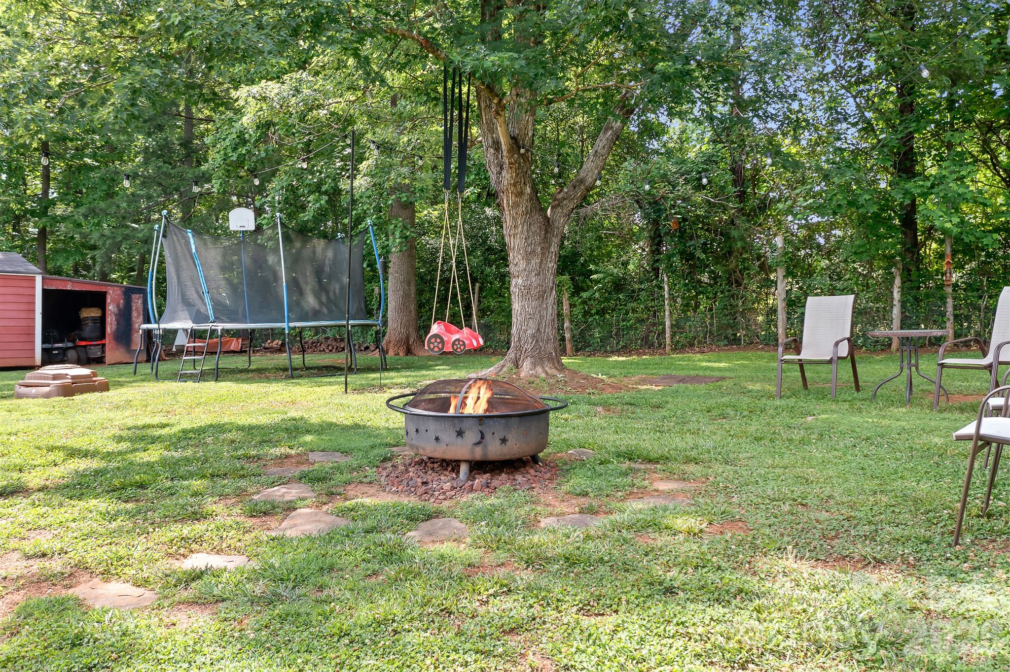 6075 Clearbrook Lane — Iron Station