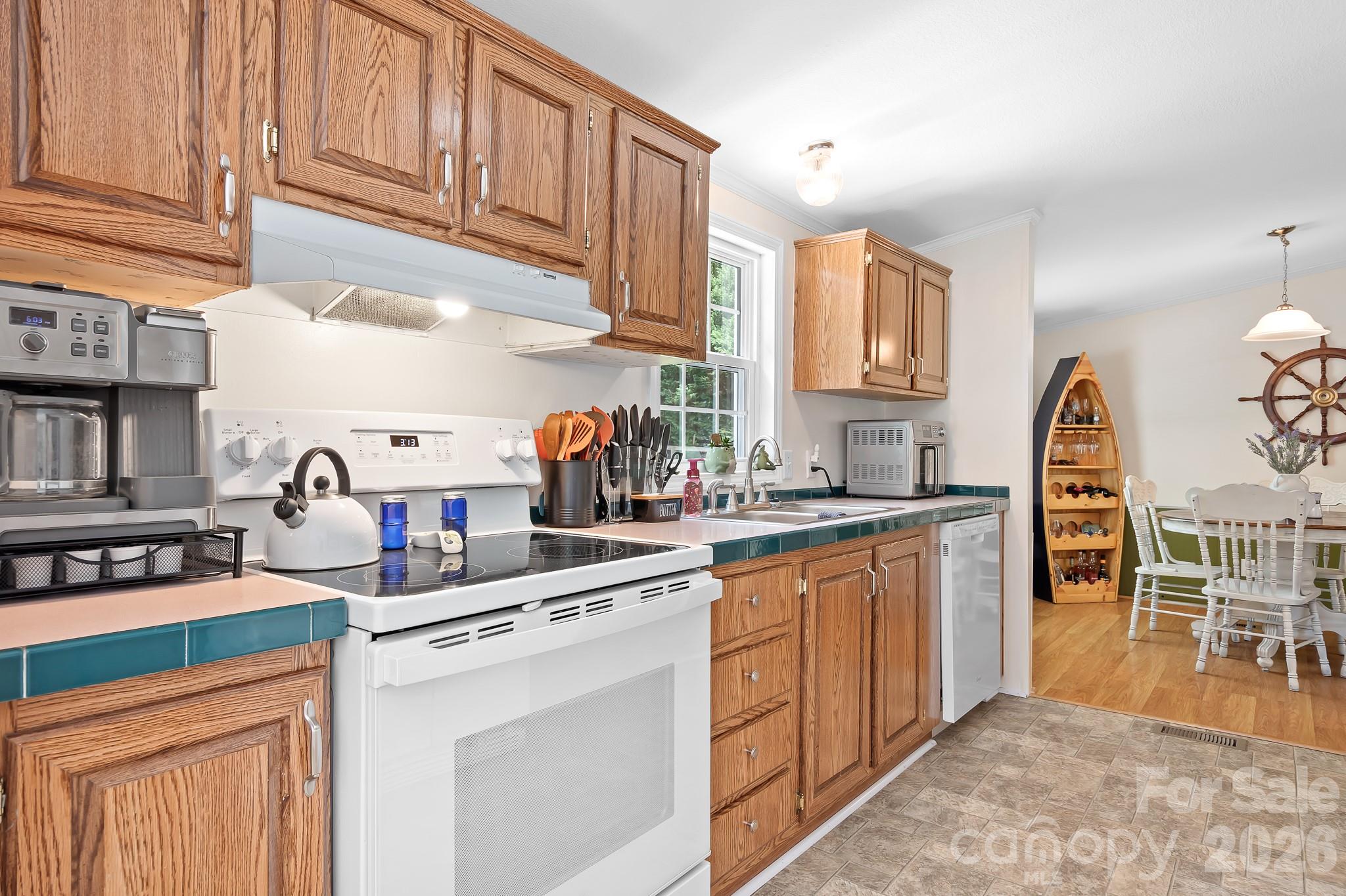 6075 Clearbrook Lane — Iron Station