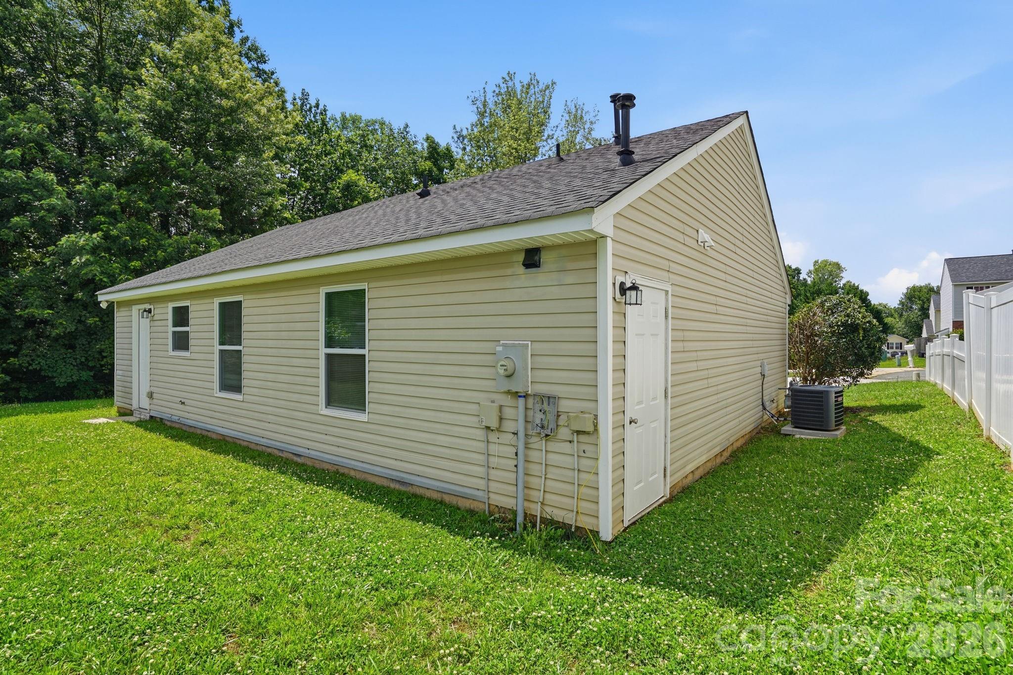 2306 Jordi Way — Charlotte