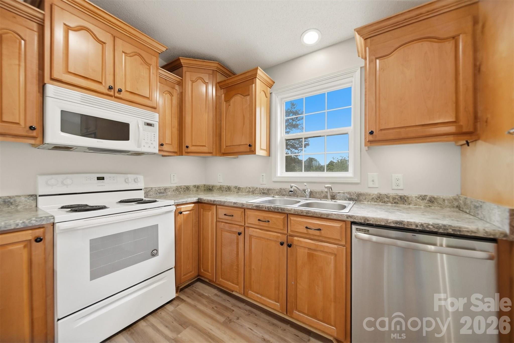 30 Lakeside Avenue — Granite Falls