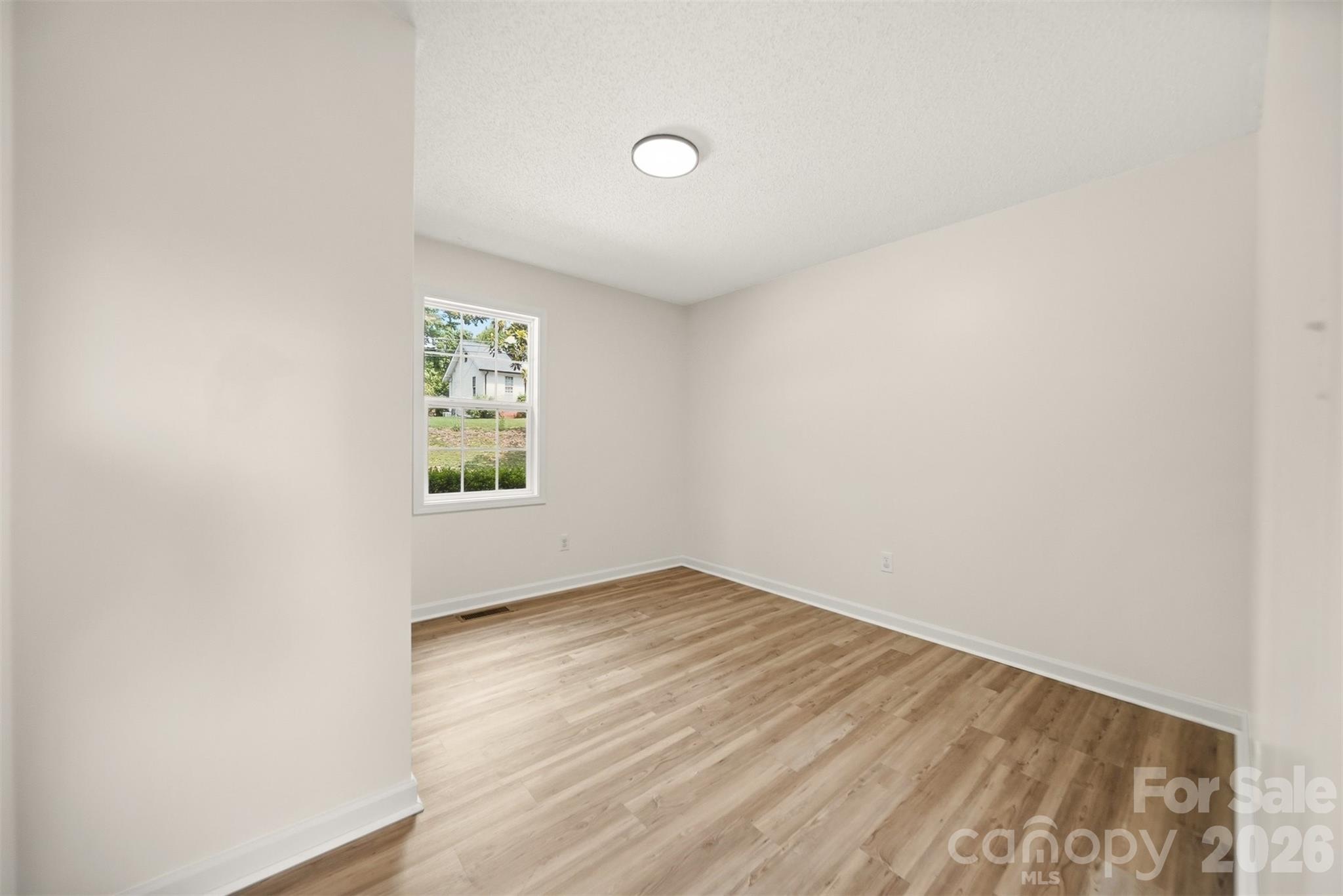 30 Lakeside Avenue — Granite Falls