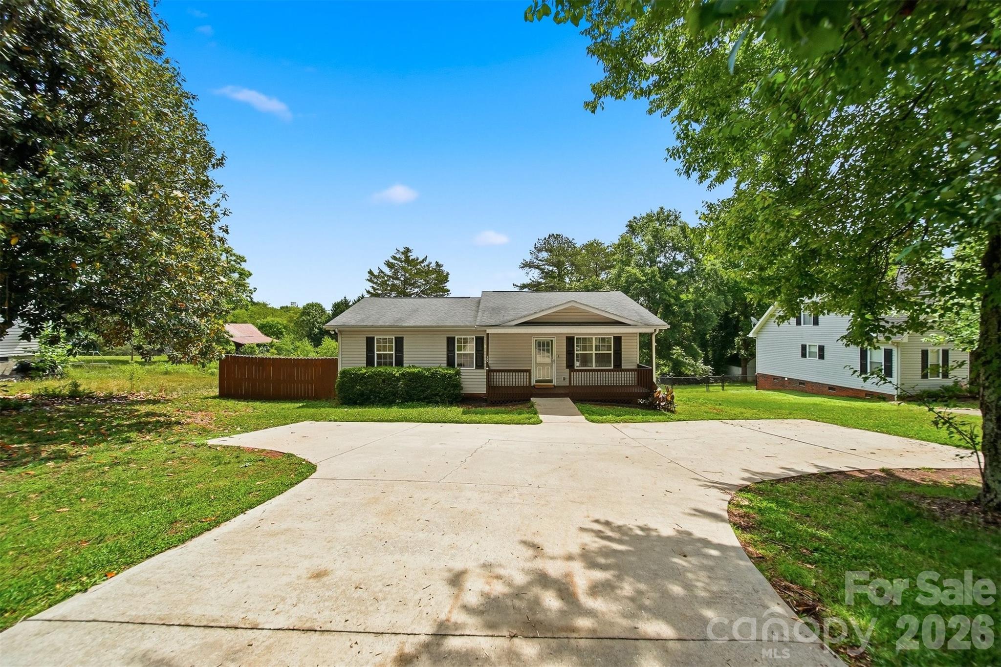 30 Lakeside Avenue — Granite Falls