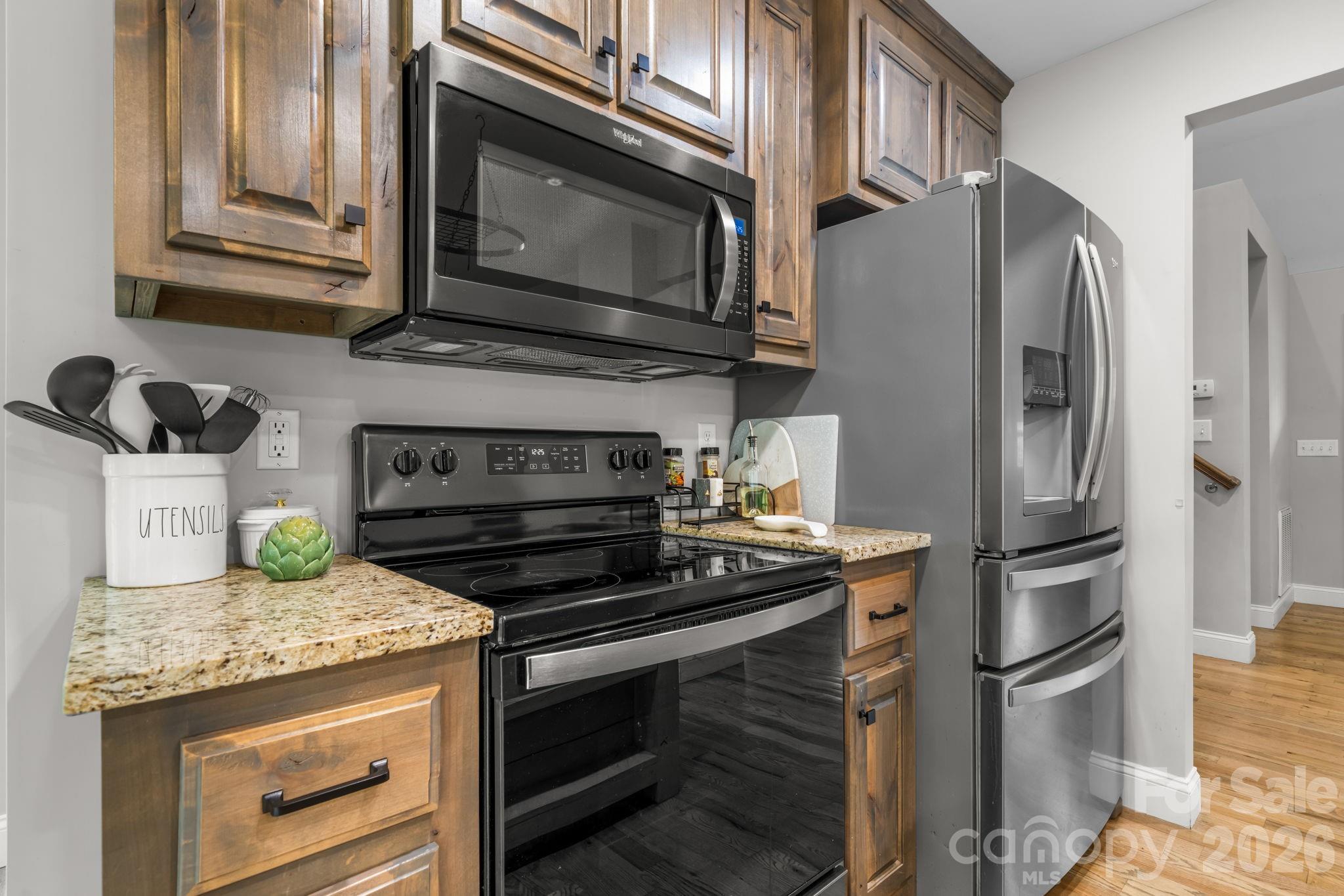 124 Maplewood Court — Hudson